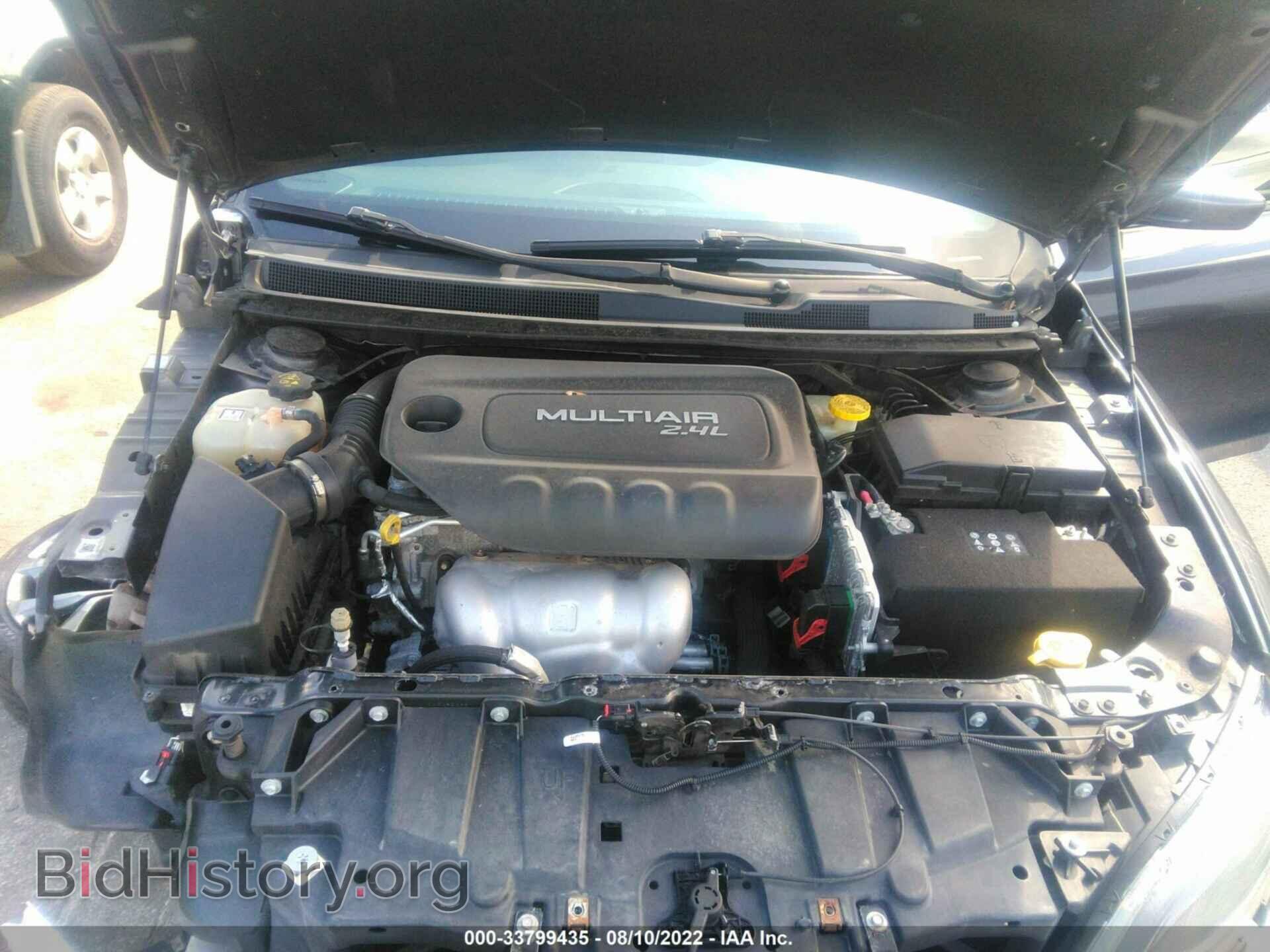 2016 CHRYSLER 200 - VIN: 1C3CCCBB6GN123503 - Фото 10