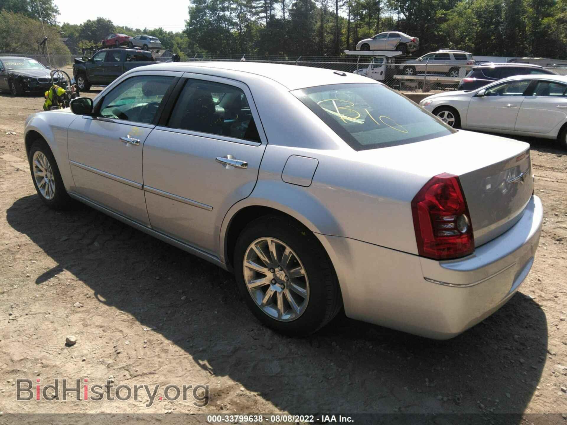 2010 CHRYSLER 300 - VIN: 2C3CA5CV6AH328104 - Фото 3