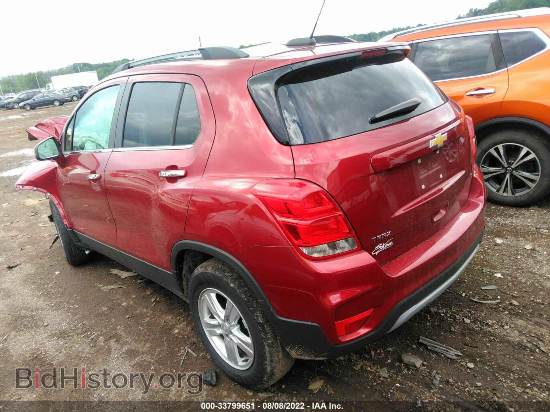 2018 CHEVROLET TRAX - VIN: 3GNCJLSB2JL384904 - Фото 3