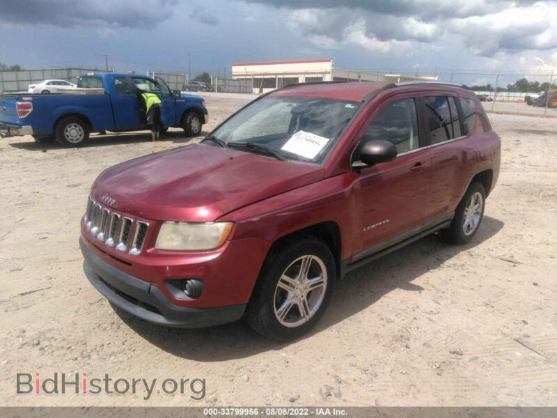 2011 Jeep COMPASS (VIN 1J4NT1FA6BD165558) — фото 2 из 11