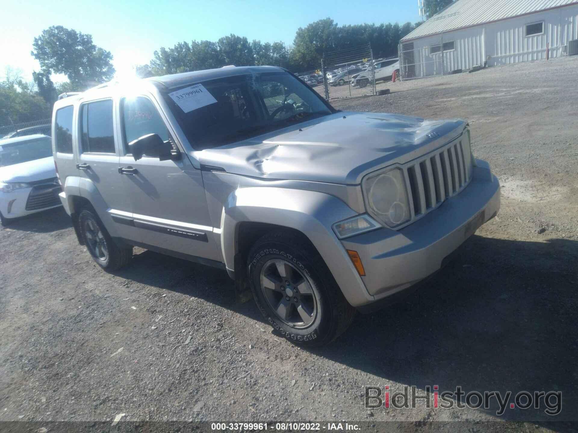 Photo 1J8GN28K58W131718 - JEEP LIBERTY 2008