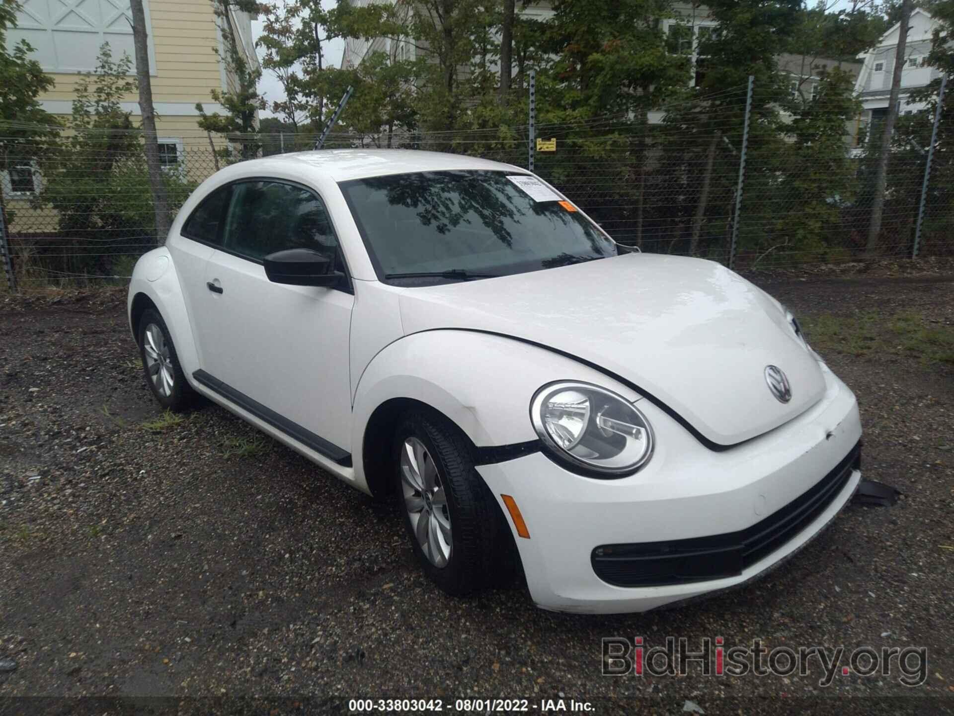Photo 3VWFP7AT7DM618407 - VOLKSWAGEN BEETLE COUPE 2013