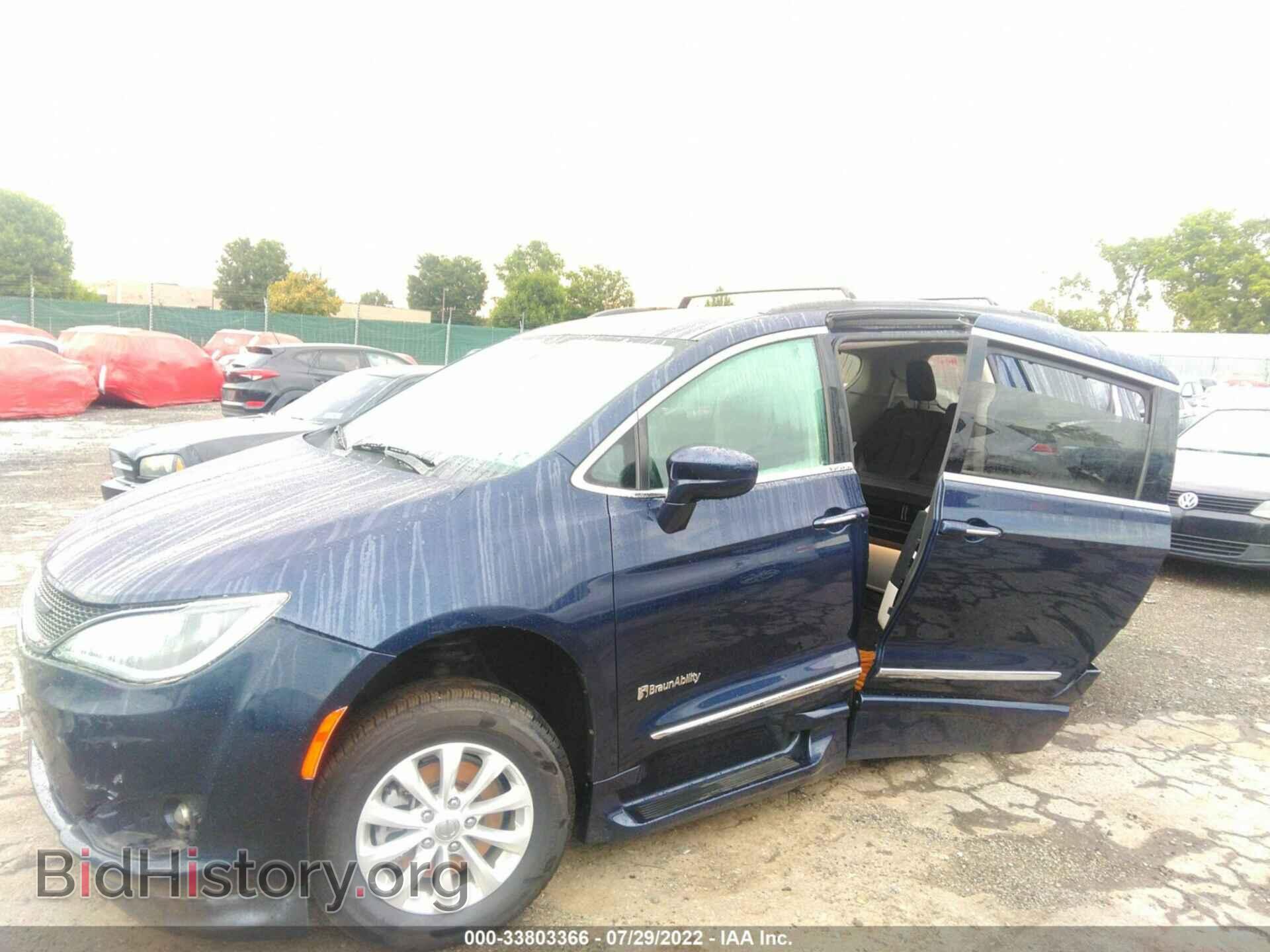2017 CHRYSLER PACIFICA - VIN: 2C4RC1BG6HR821202 - Photo 2