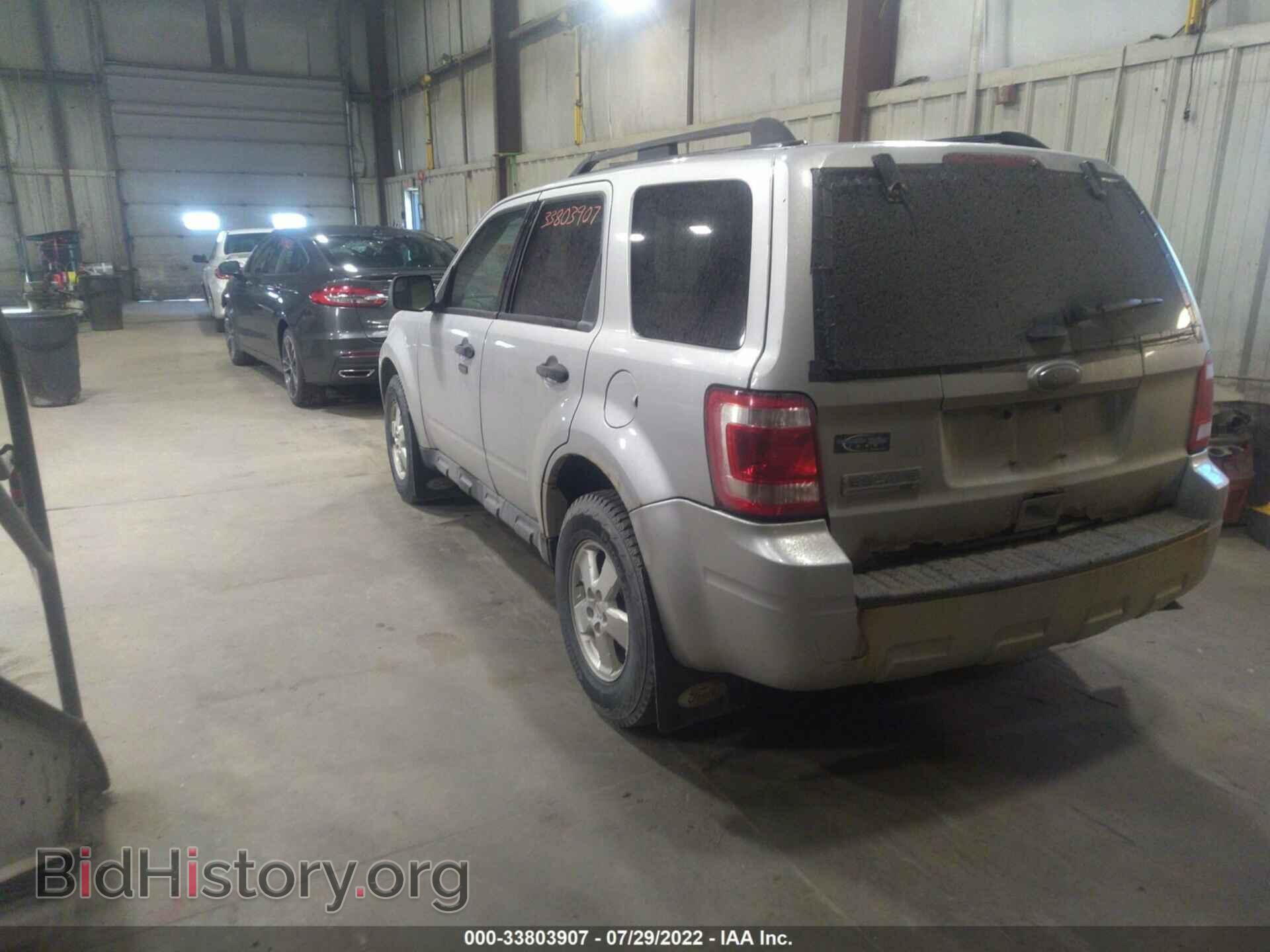 2011 FORD ESCAPE - VIN: 1FMCU9D71BKC38374 - Фото 3