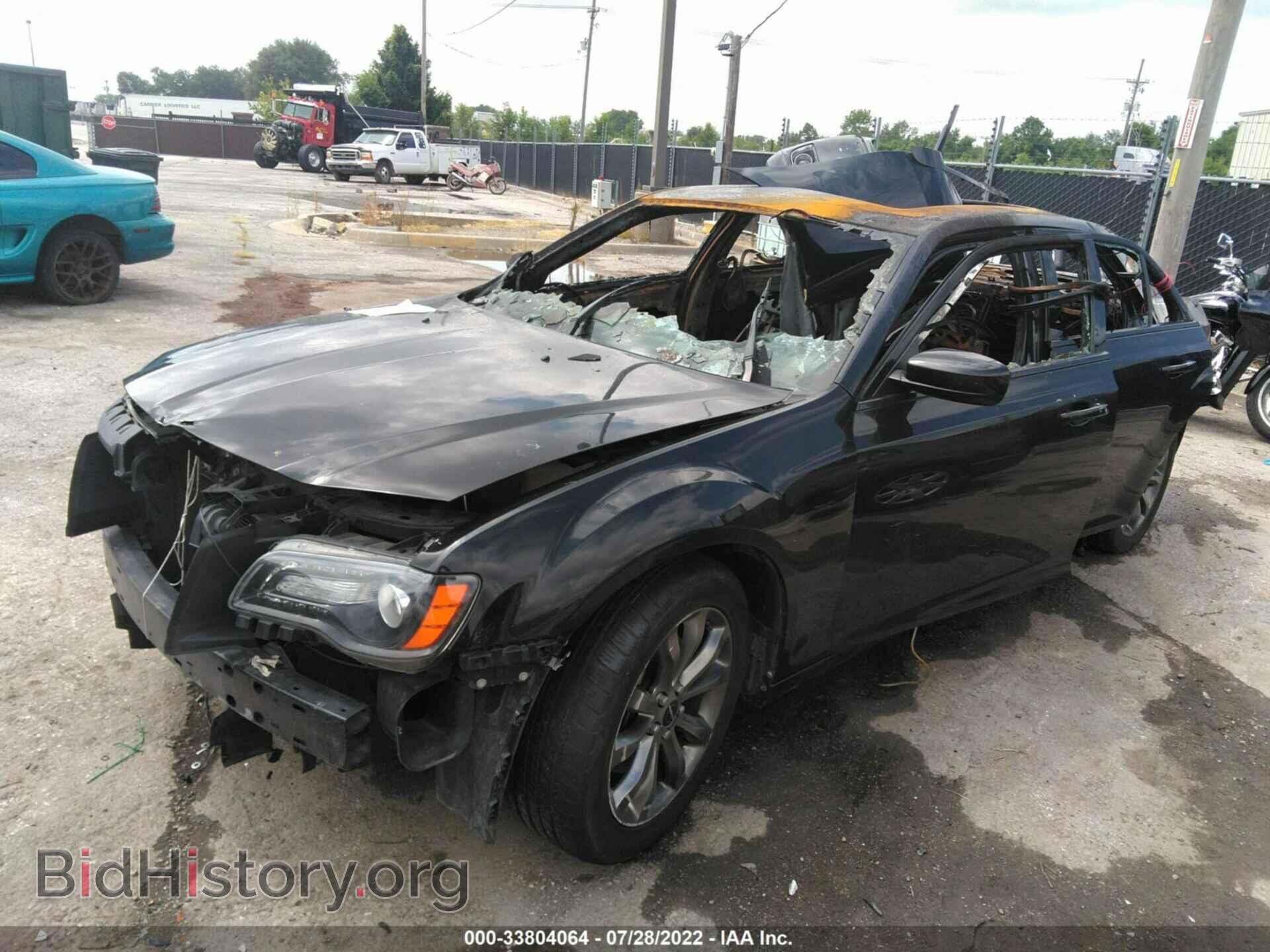 2014 CHRYSLER 300 - VIN: 2C3CCAGG3EH331515 - Фото 2