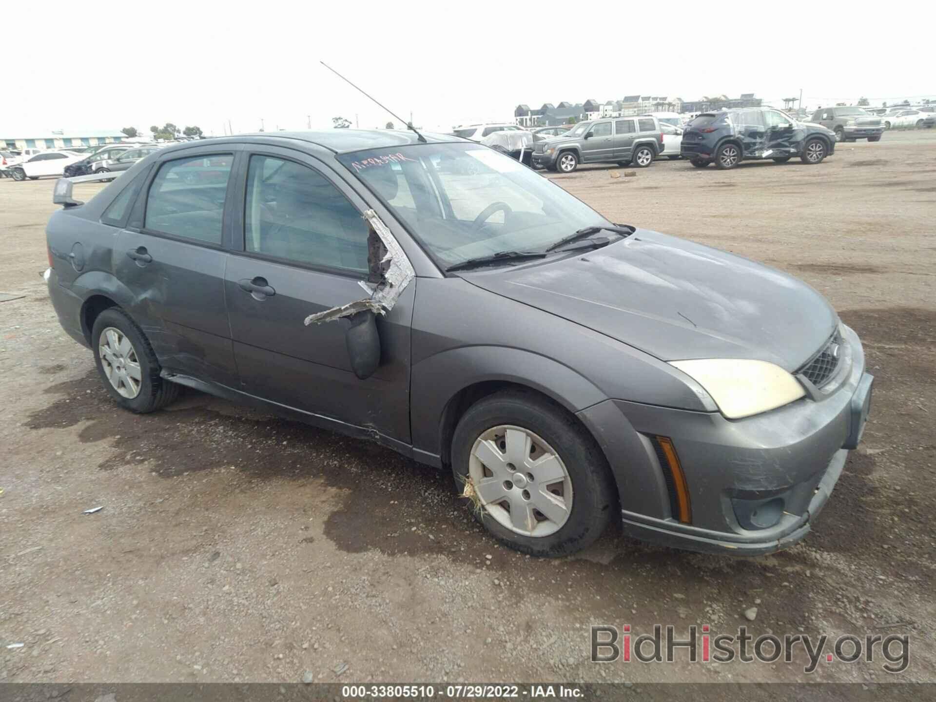 Photo 1FAHP34N26W215798 - FORD FOCUS 2006