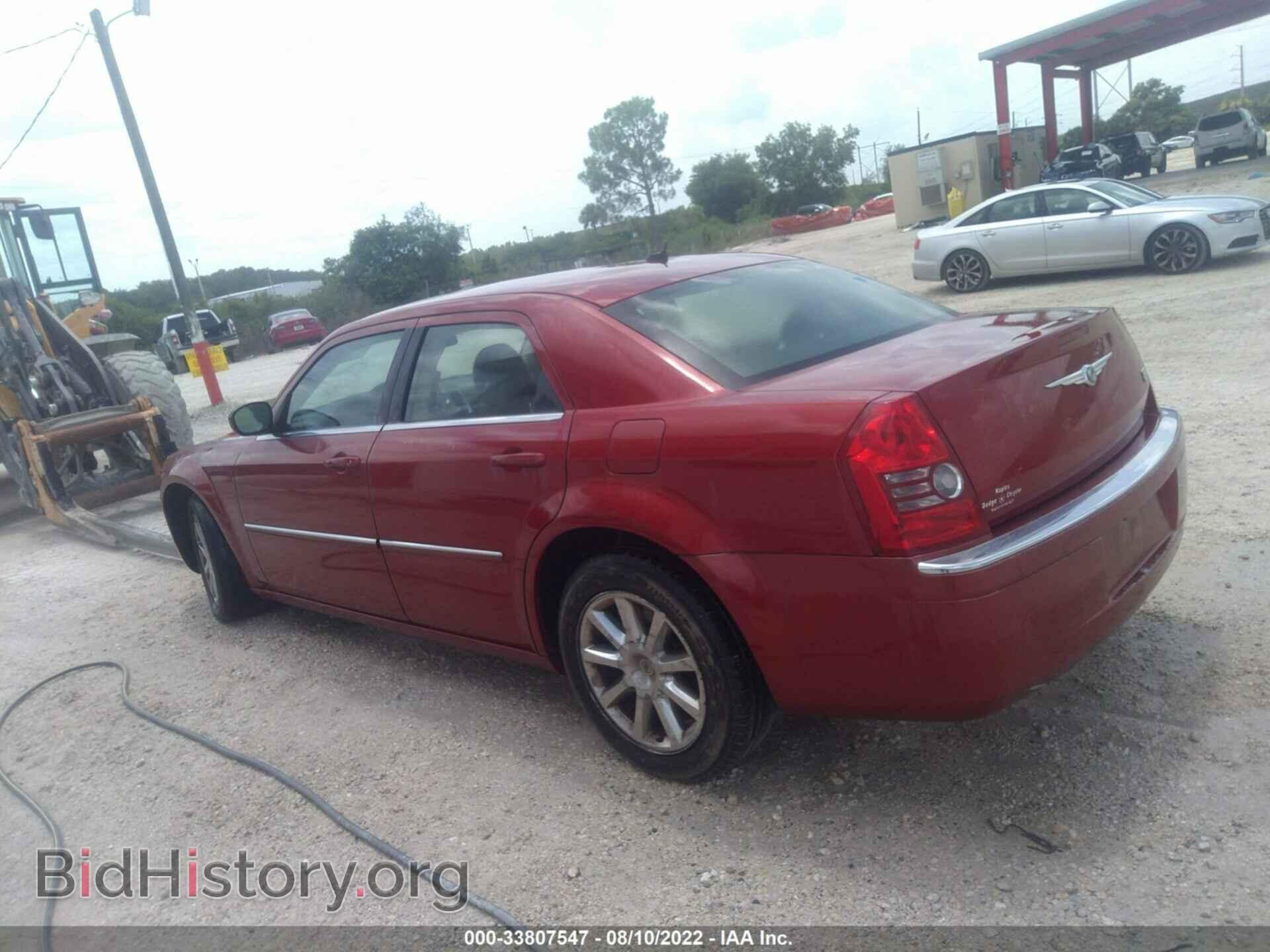 2008 CHRYSLER 300 - VIN: 2C3LA33G18H129123 - Фото 3