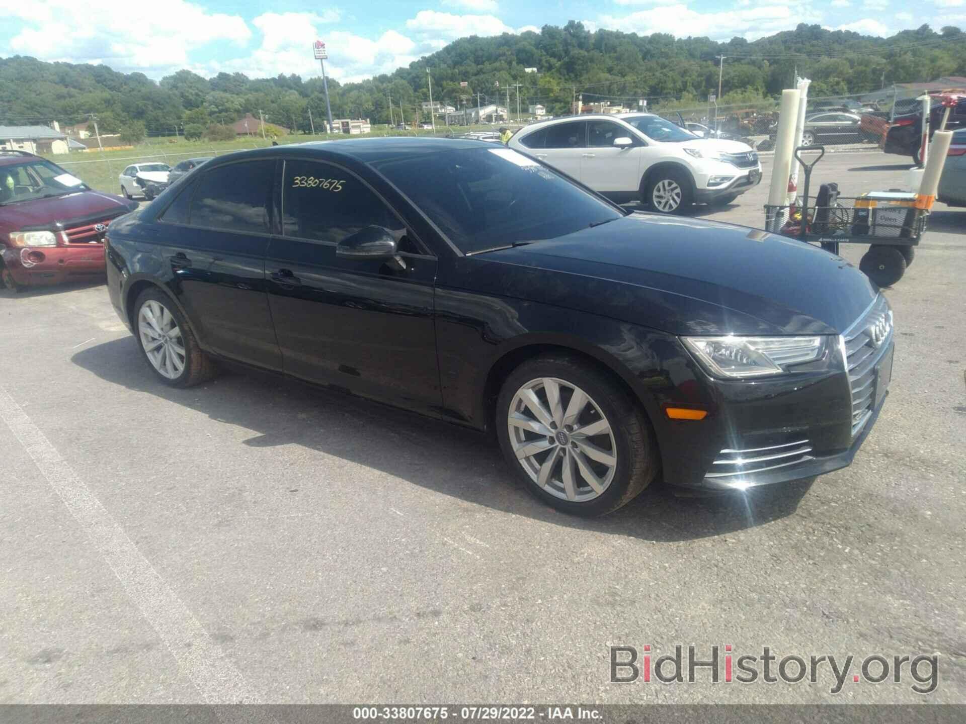 Photo WAUGMAF46HN030828 - AUDI A4 2017