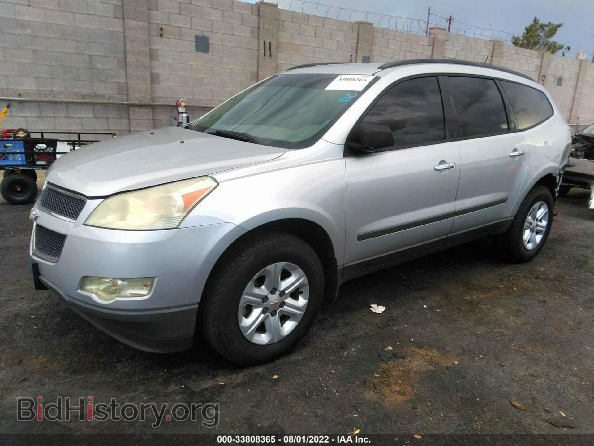 2011 CHEVROLET TRAVERSE - VIN: 1GNKREED6BJ231237 - Photo 2