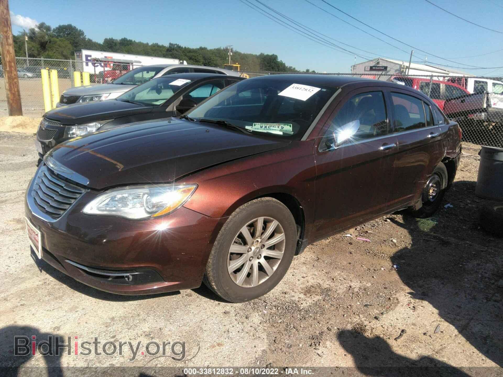 2013 CHRYSLER 200 - VIN: 1C3CCBCG1DN520598 - Photo 2