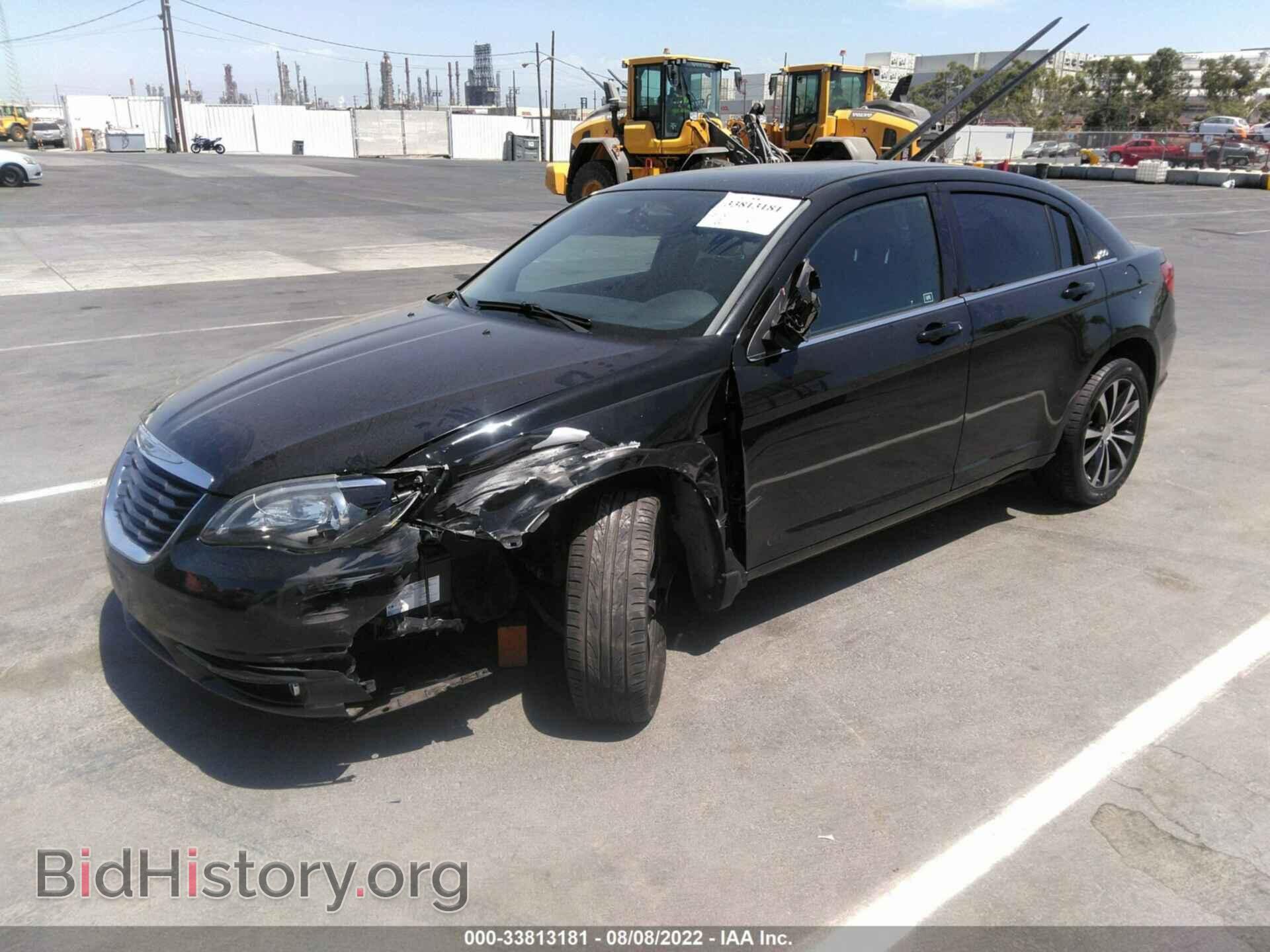 2013 CHRYSLER 200 - VIN: 1C3CCBCG5DN728516 - Фото 2