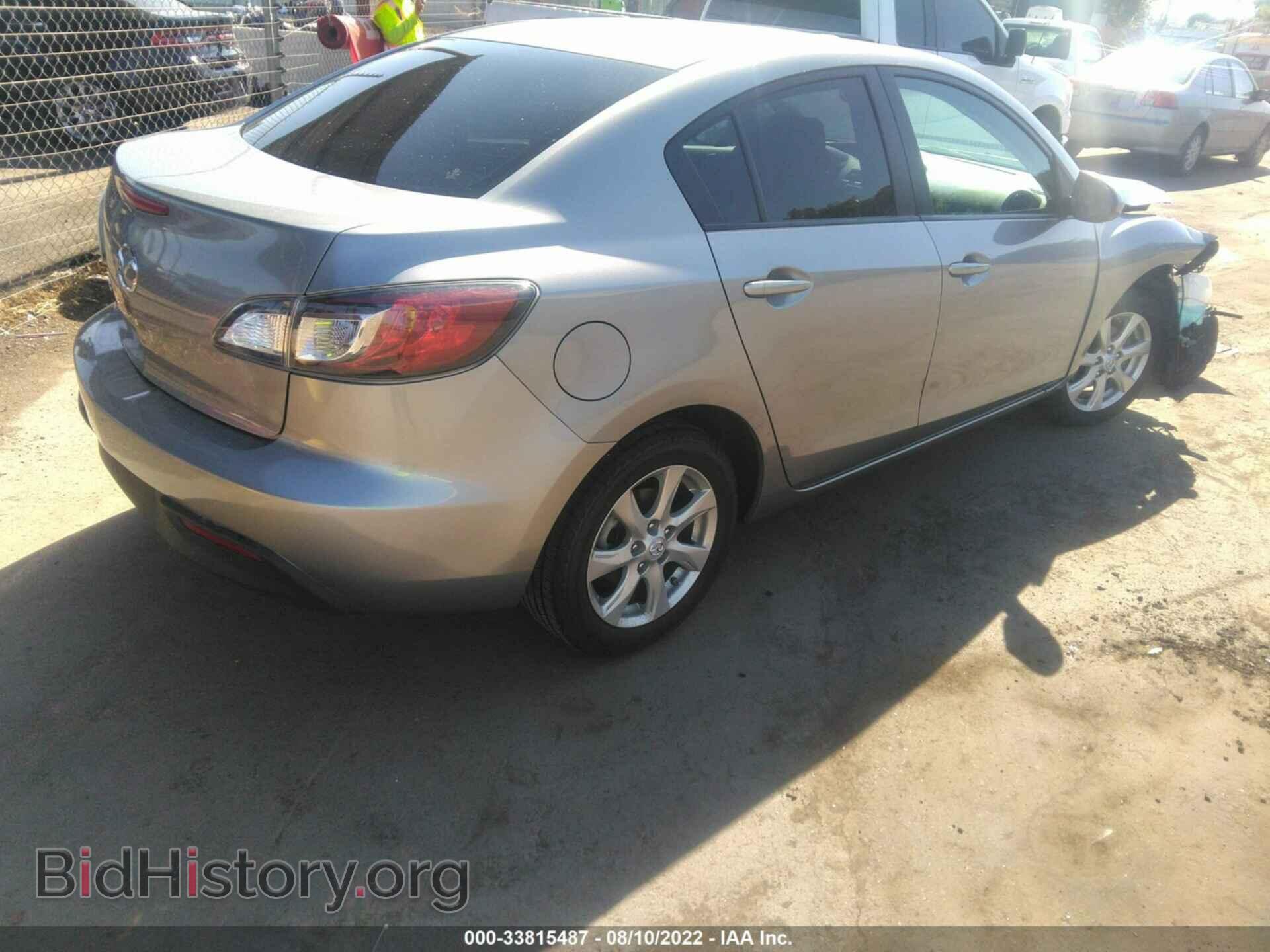 2011 MAZDA MAZDA3 - VIN: JM1BL1VG2B1460947 - Фото 4