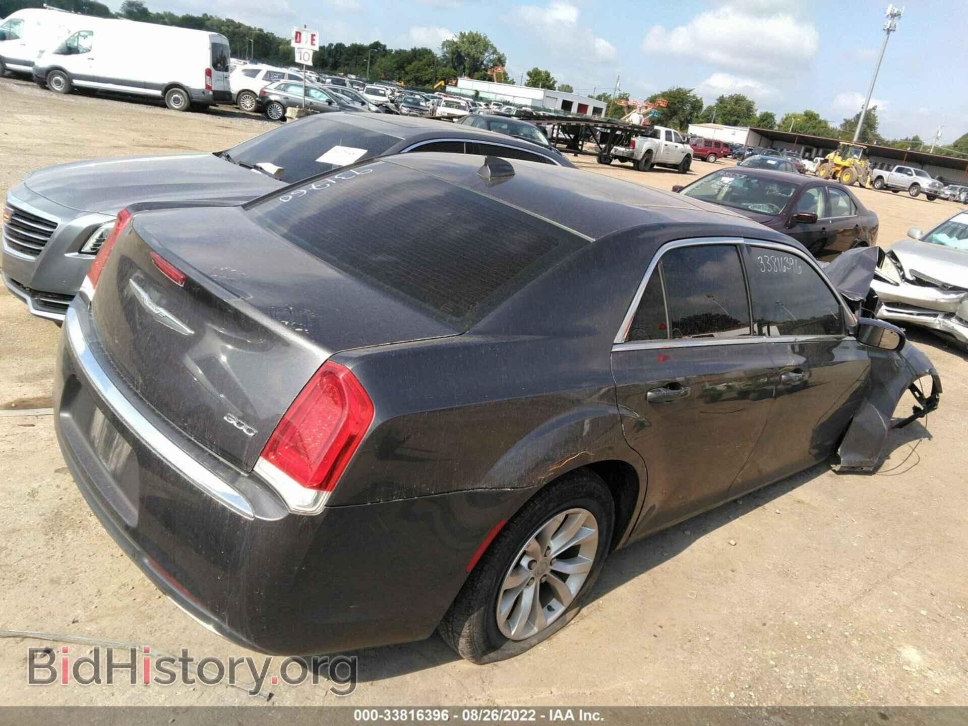 2015 CHRYSLER 300 - VIN: 2C3CCAAG0FH931760 - Фото 4