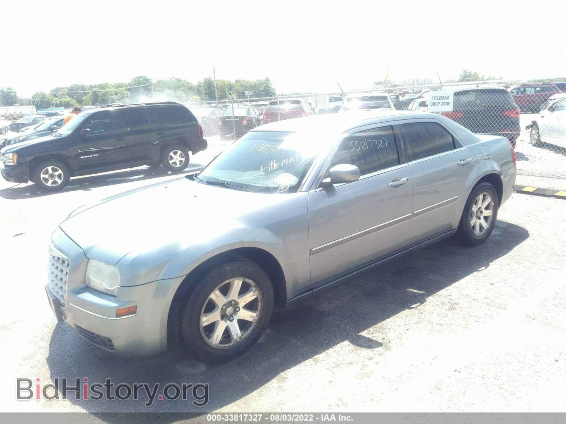 2006 CHRYSLER 300 - VIN: 2C3KA53G26H404583 - Фото 2