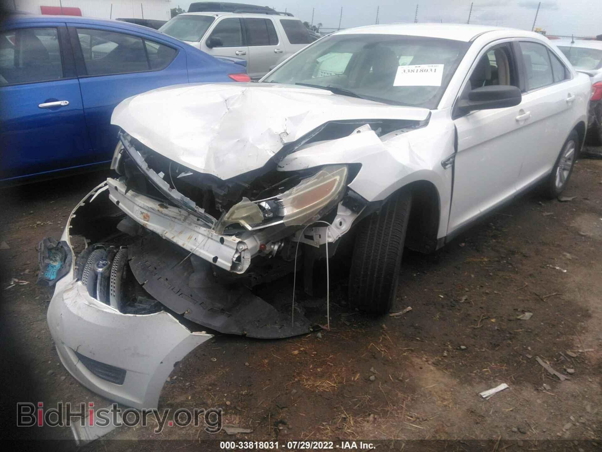 2011 FORD TAURUS - VIN: 1FAHP2DW6BG151093 - Photo 2