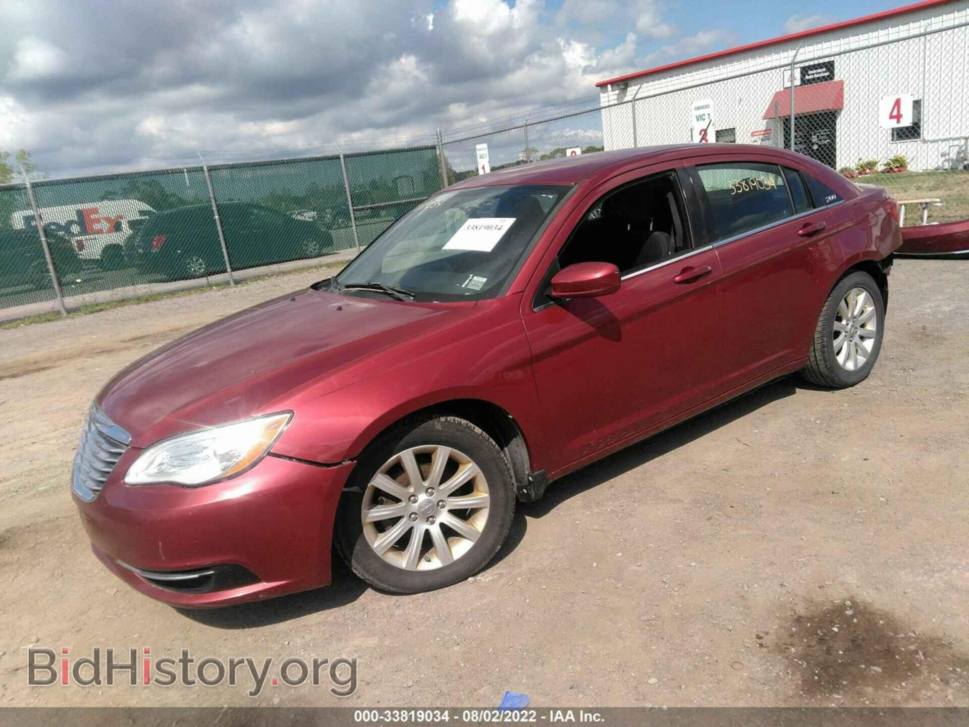 2013 CHRYSLER 200 - VIN: 1C3CCBBG0DN703217 - Photo 2
