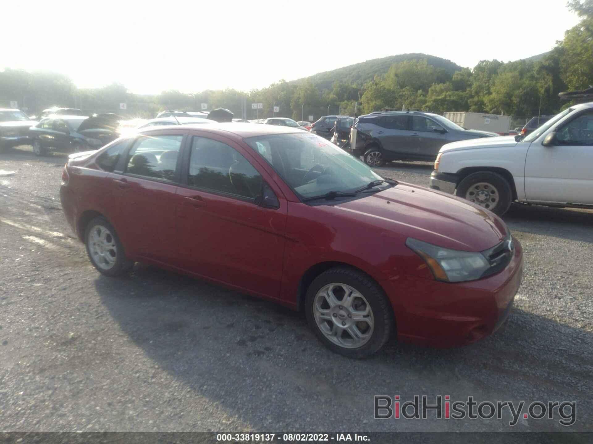 Photo 1FAHP3GNXBW153721 - FORD FOCUS 2011