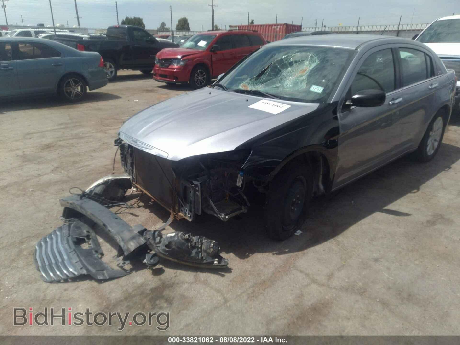 2013 CHRYSLER 200 - VIN: 1C3CCBCG5DN569335 - Photo 2