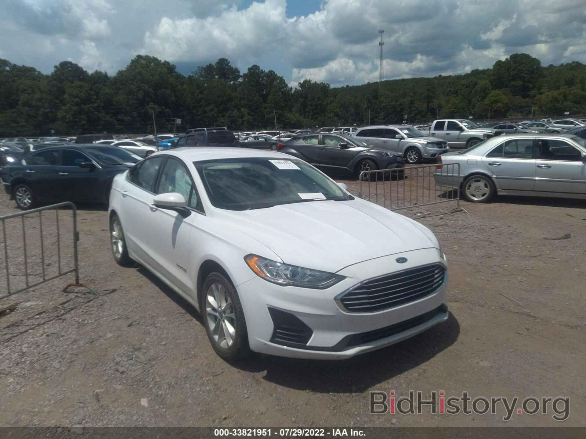 Photo 3FA6P0LU1KR192753 - FORD FUSION HYBRID 2019