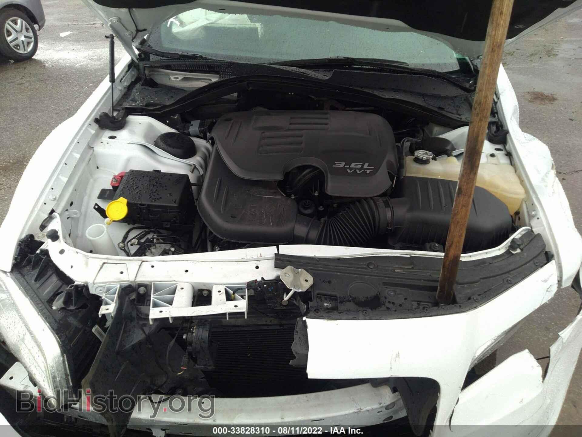 2018 CHRYSLER 300 - VIN: 2C3CCAEG6JH250022 - Фото 10
