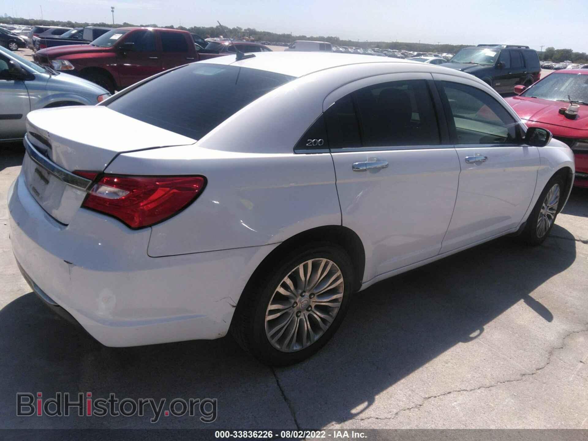 2011 CHRYSLER 200 - VIN: 1C3BC2FB5BN580523 - Photo 4