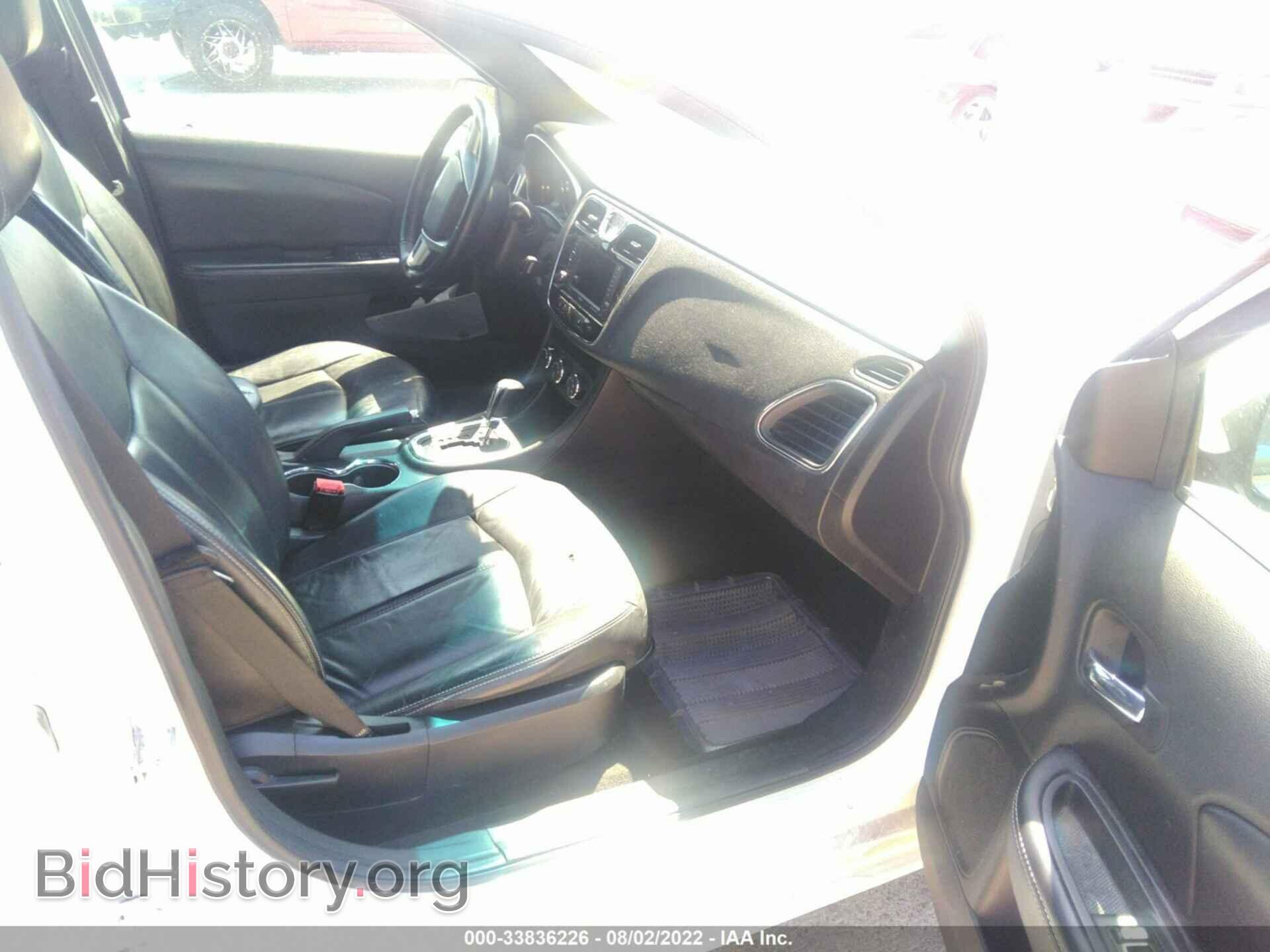 2011 CHRYSLER 200 - VIN: 1C3BC2FB5BN580523 - Photo 5