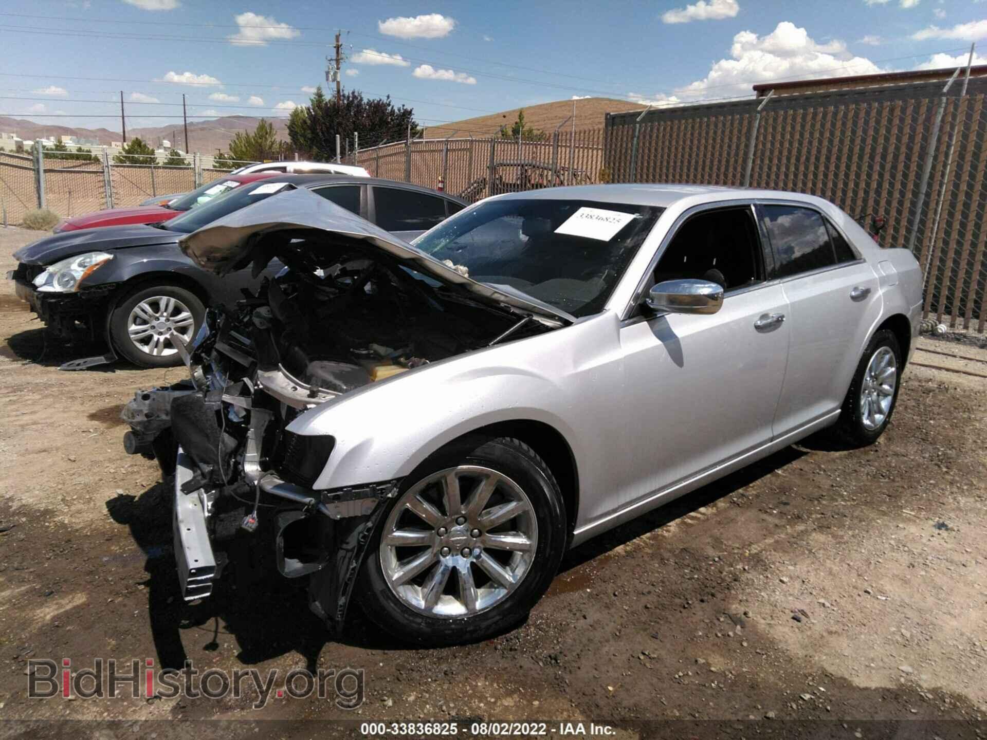 2012 CHRYSLER 300 - VIN: 2C3CCACG9CH251056 - Фото 2