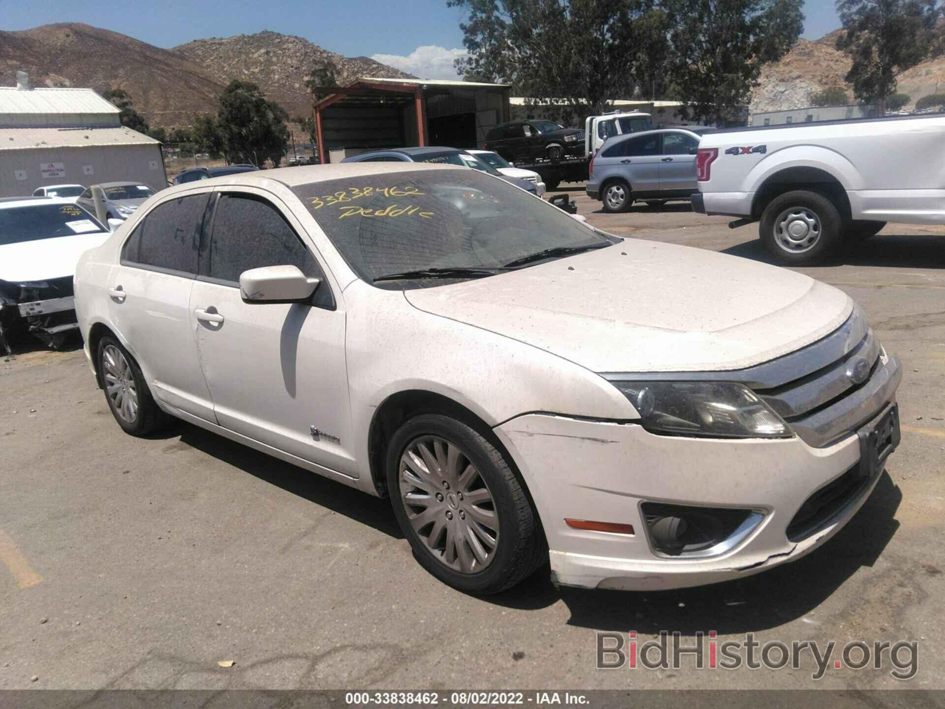 Photo 3FADP0L39AR258091 - FORD FUSION 2010