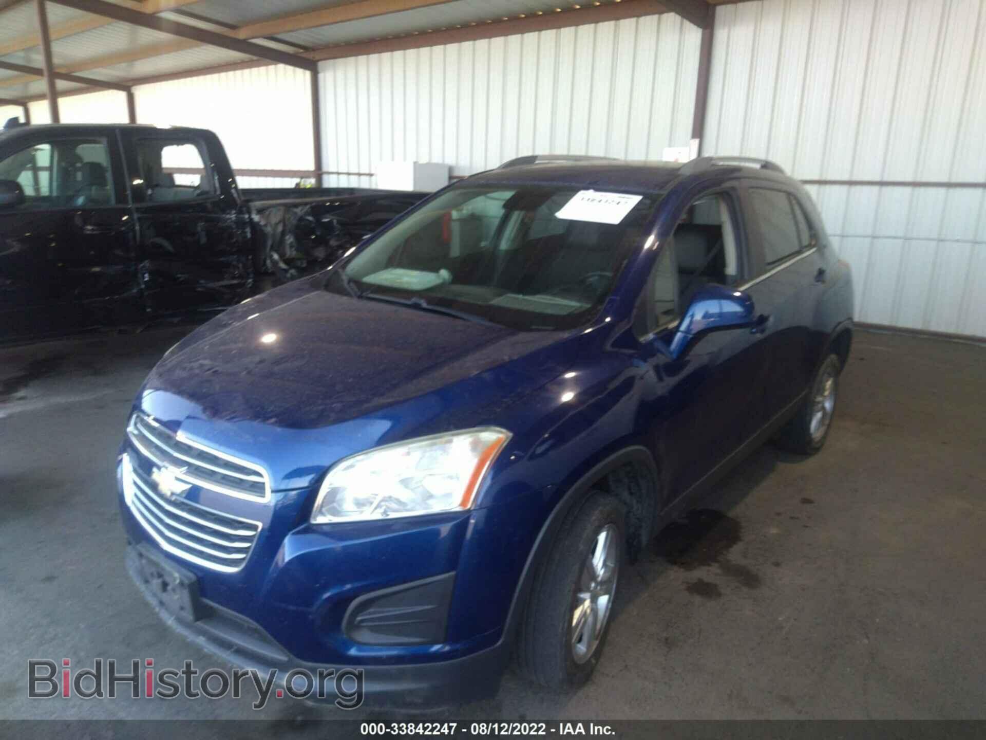 2015 CHEVROLET TRAX - VIN: 3GNCJRSB4FL194774 - Фото 2