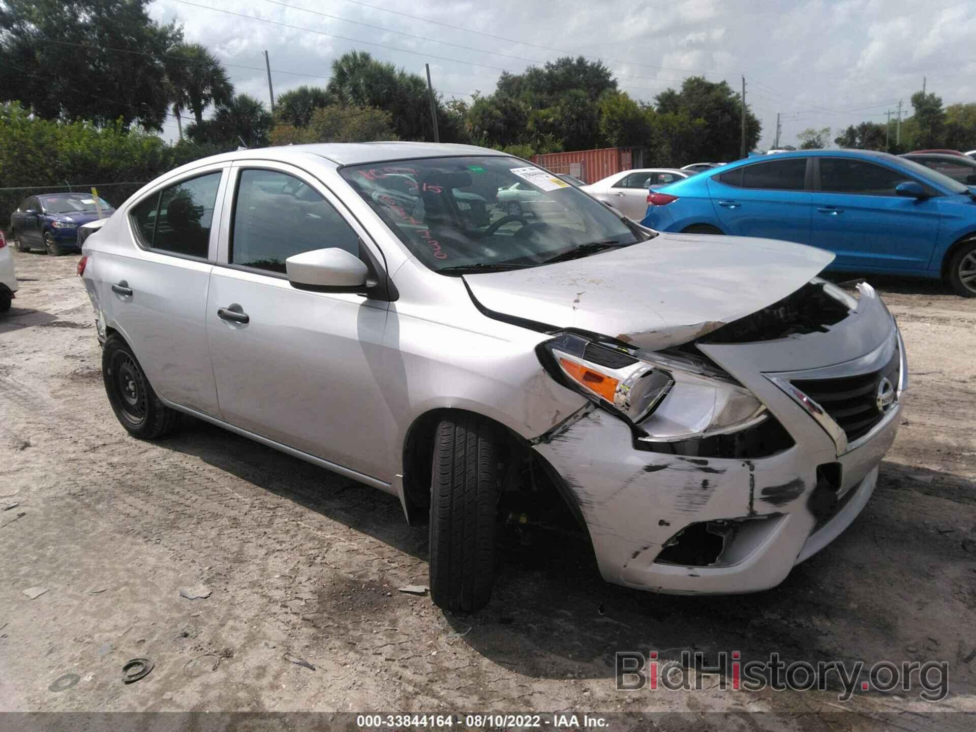 Photo 3N1CN7AP6JL887730 - NISSAN VERSA SEDAN 2018