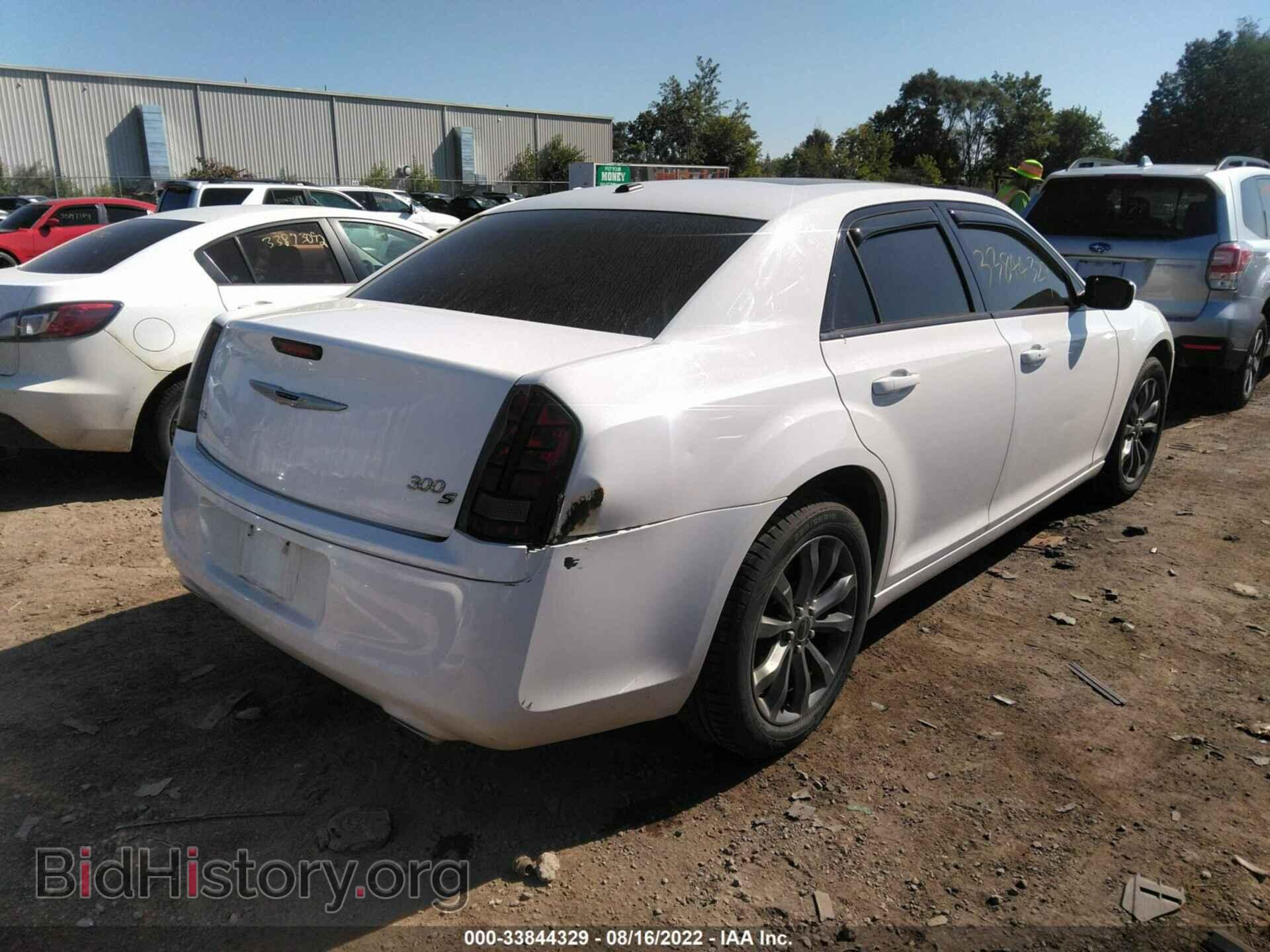 2014 CHRYSLER 300 - VIN: 2C3CCAGG4EH311970 - Фото 4