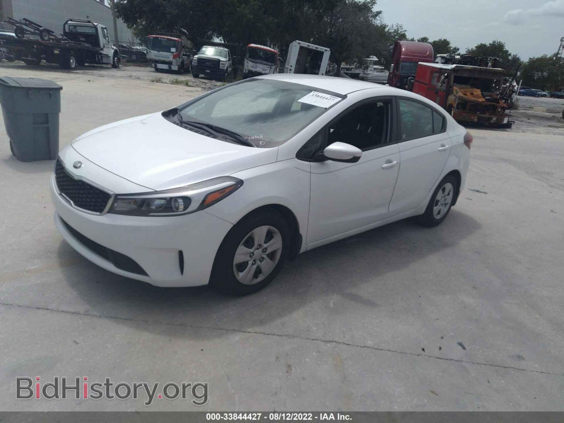 2017 KIA FORTE - VIN: 3KPFL4A76HE141260 - Photo 2