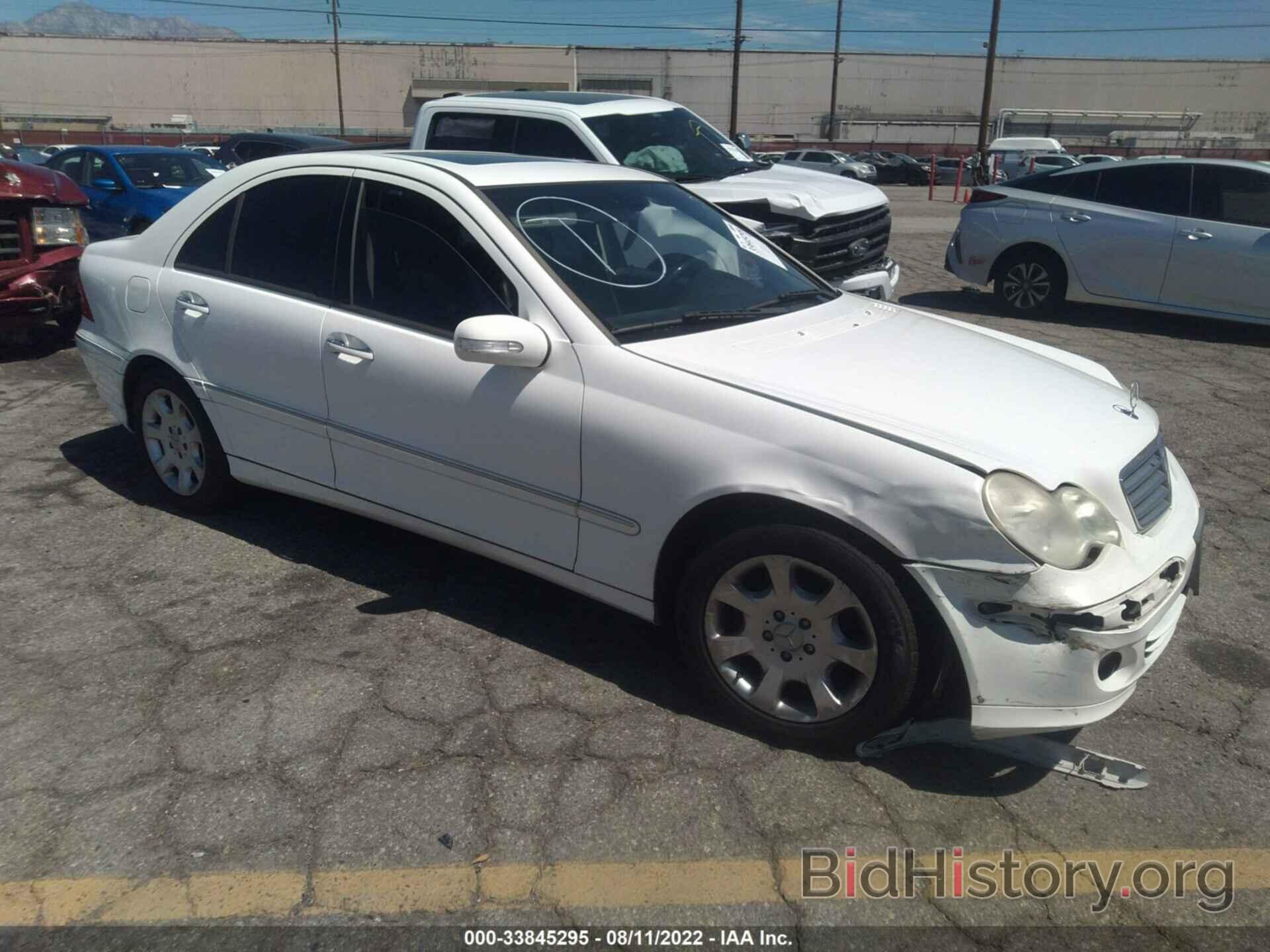 Photo WDBRF54HX6A828870 - MERCEDES-BENZ C-CLASS 2006