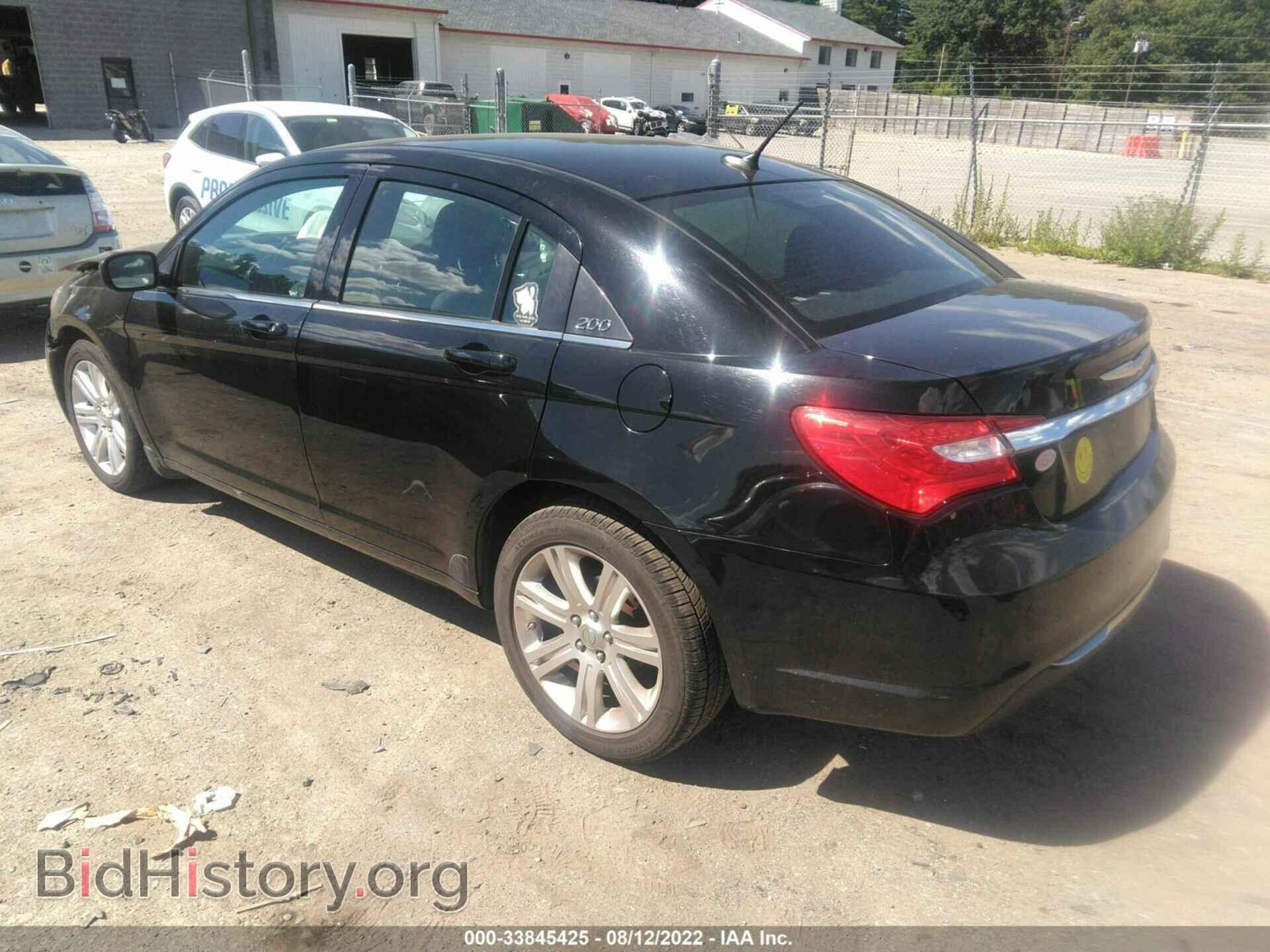 2013 CHRYSLER 200 - VIN: 1C3CCBAB9DN762398 - Photo 3