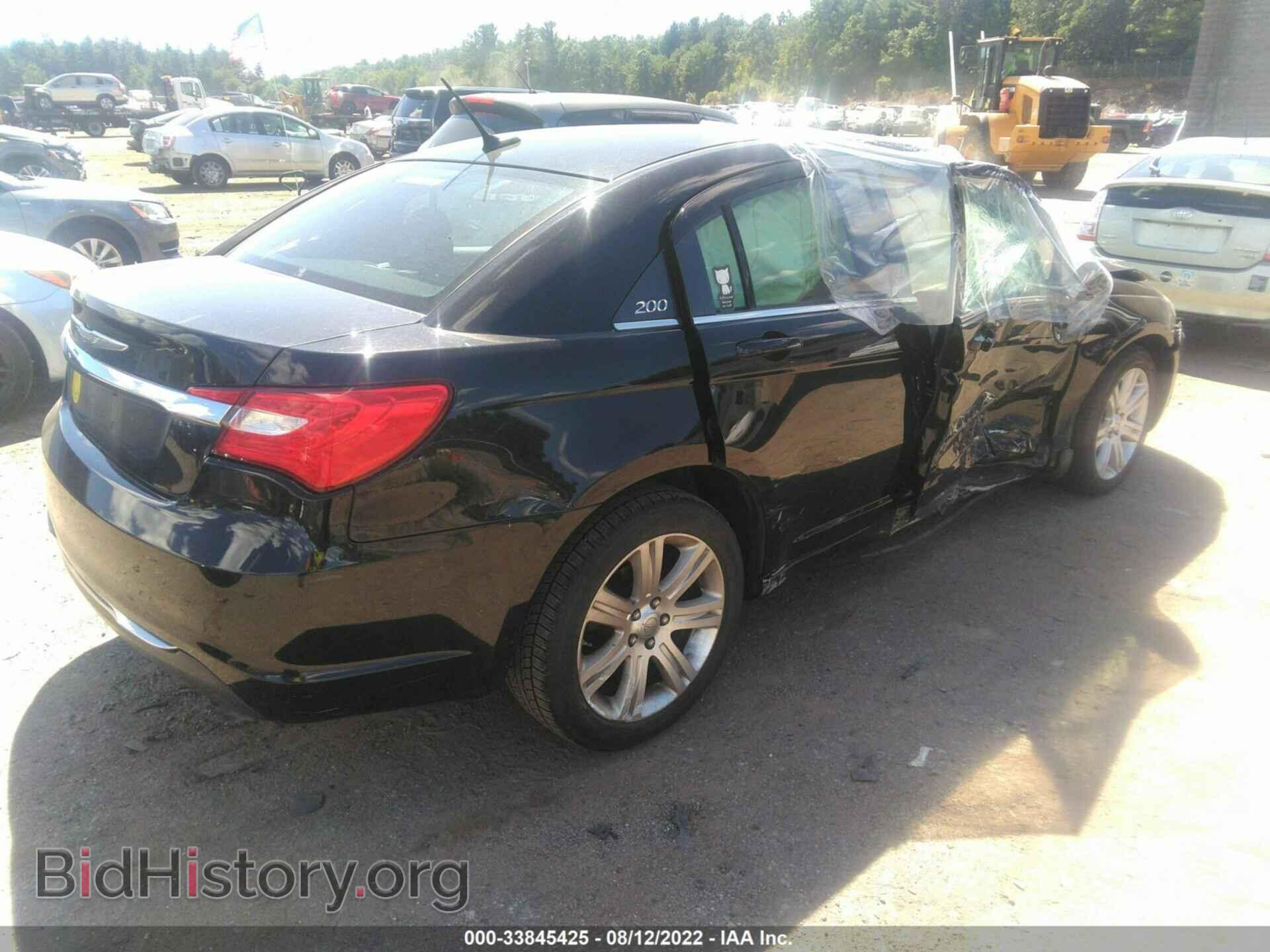 2013 CHRYSLER 200 - VIN: 1C3CCBAB9DN762398 - Photo 4