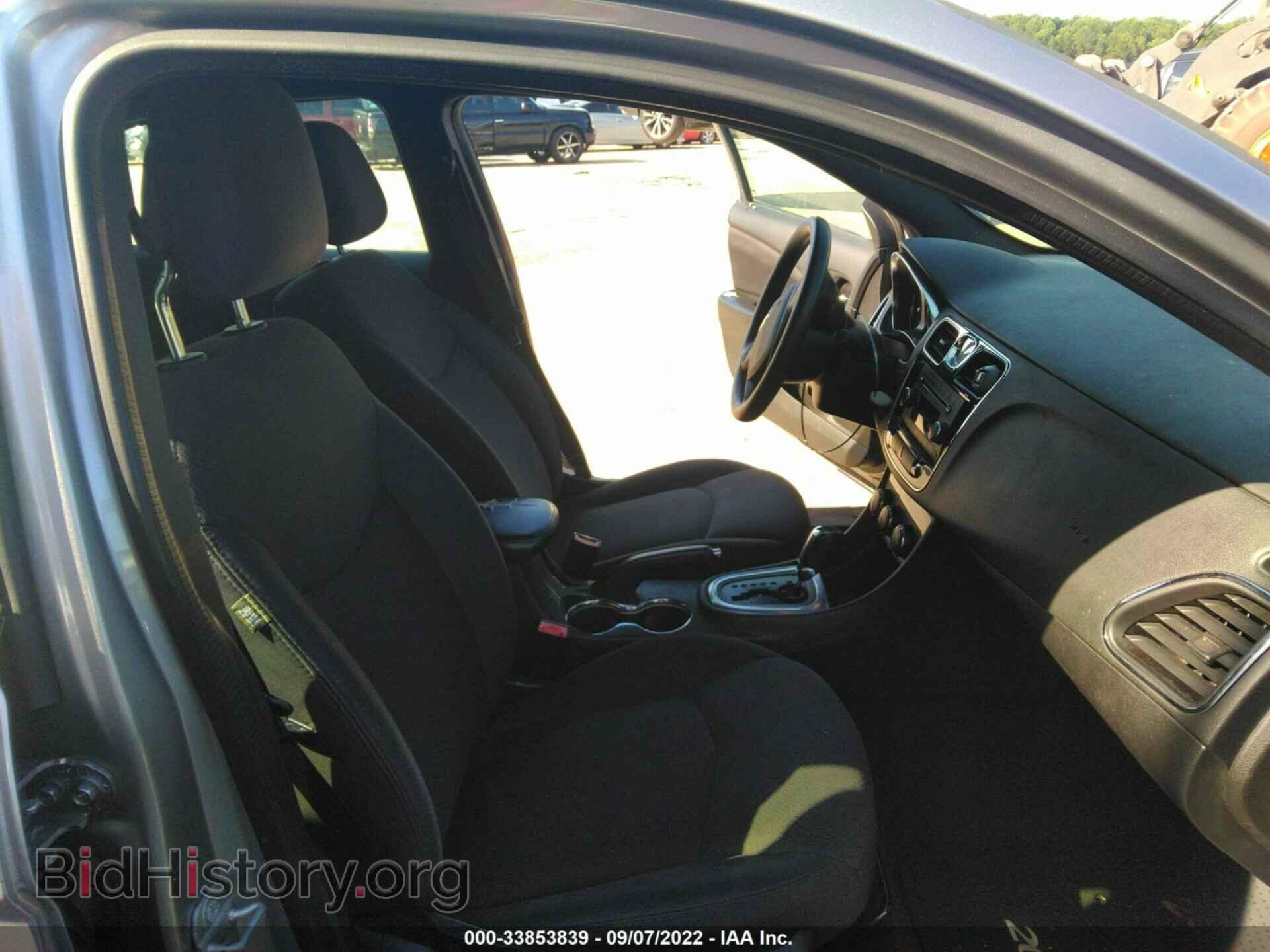 2014 CHRYSLER 200 - VIN: 1C3CCBAB7EN211890 - Фото 5