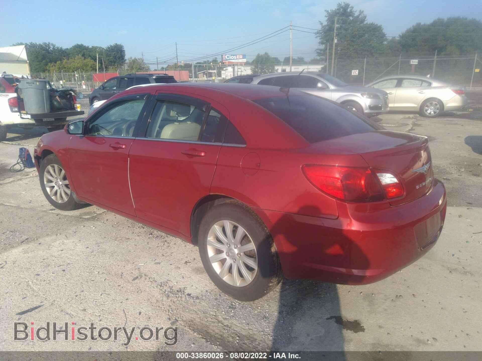 2010 CHRYSLER SEBRING - VIN: 1C3CC5FB1AN229743 - Фото 3