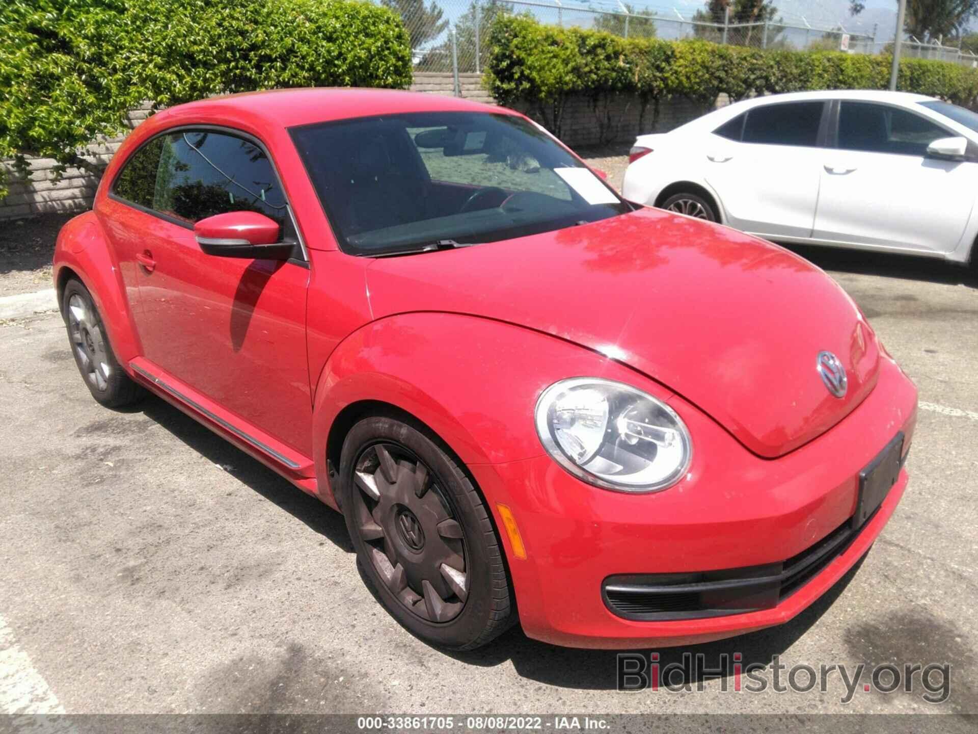 Photo 3VWJP7AT4CM642611 - VOLKSWAGEN BEETLE 2012