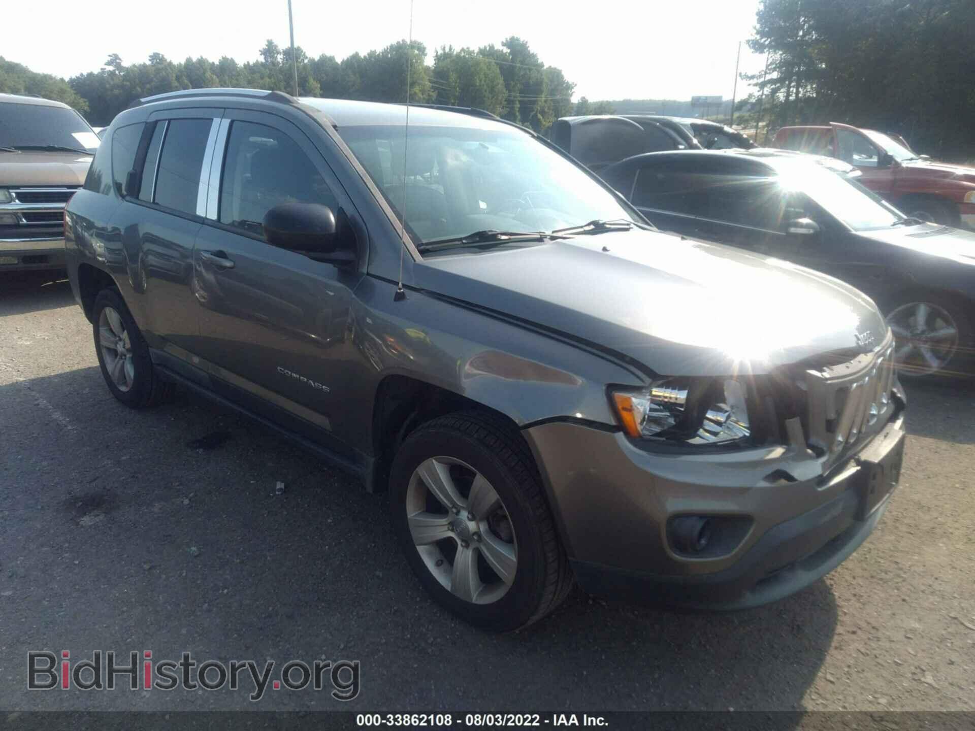 Photo 1J4NF1FB5BD279650 - JEEP COMPASS 2011