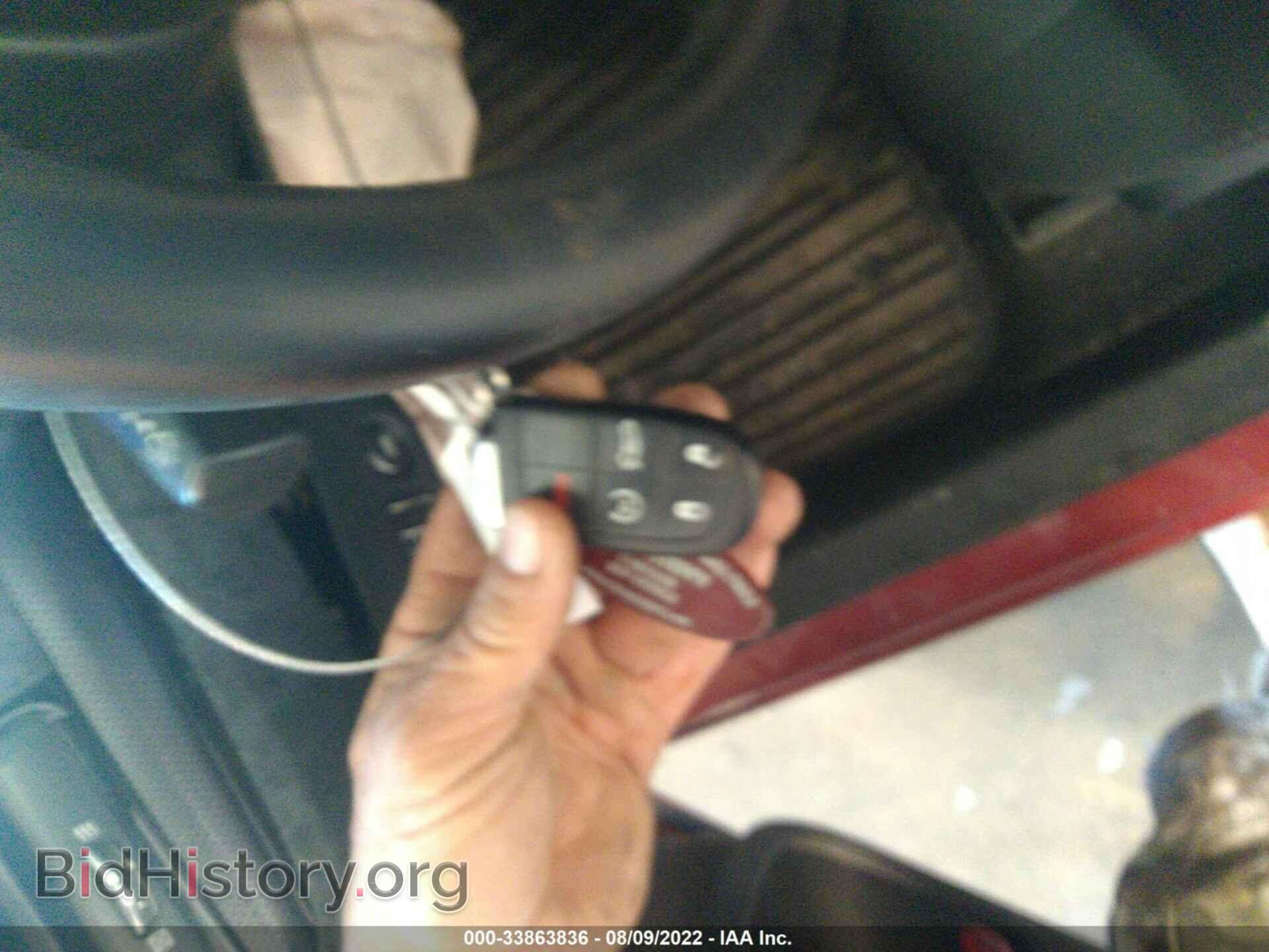 2012 CHRYSLER 300 - VIN: 2C3CCABG5CH132972 - Фото 11