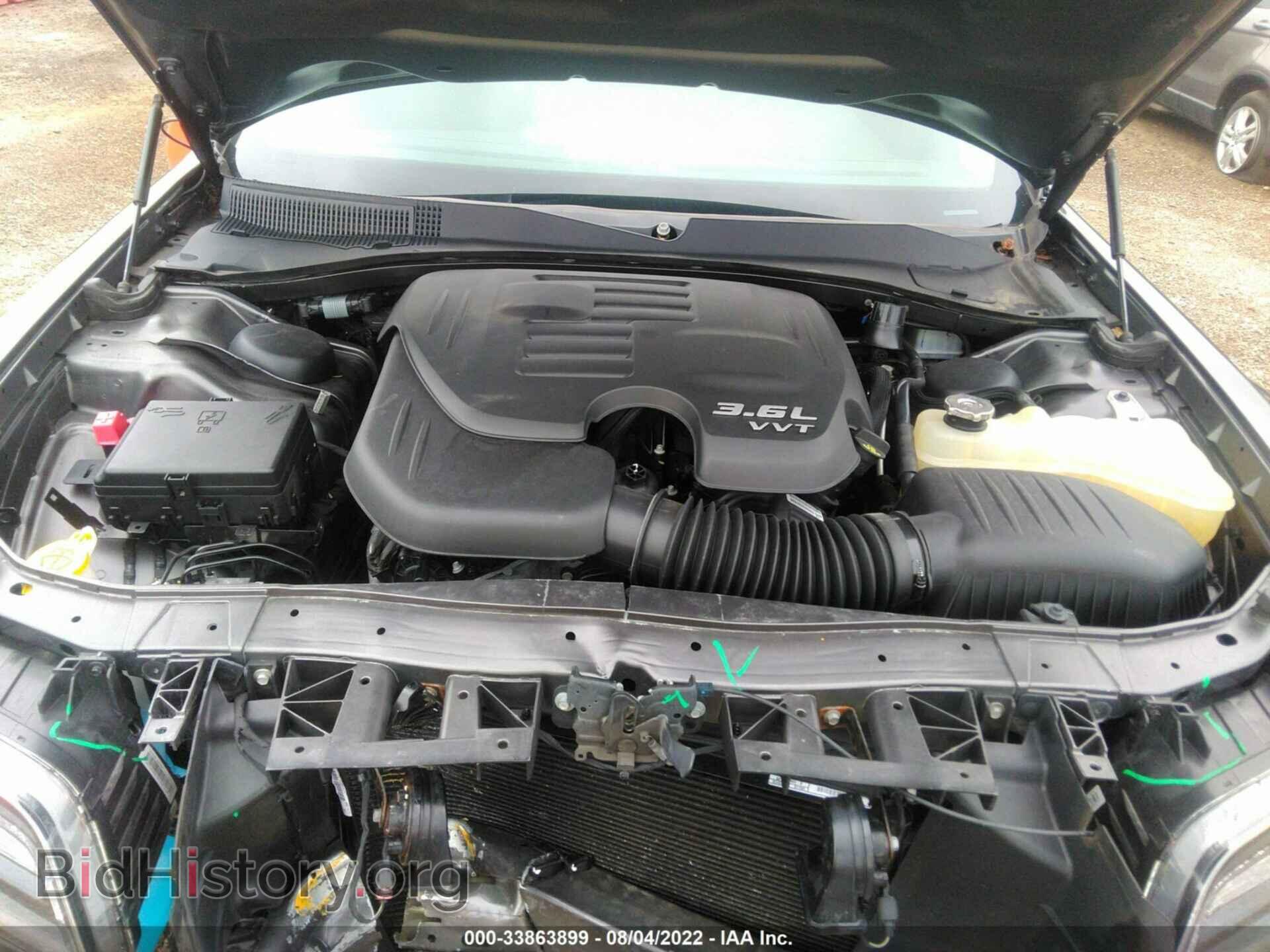 2019 CHRYSLER 300 - VIN: 2C3CCARG3KH581166 - Фото 10