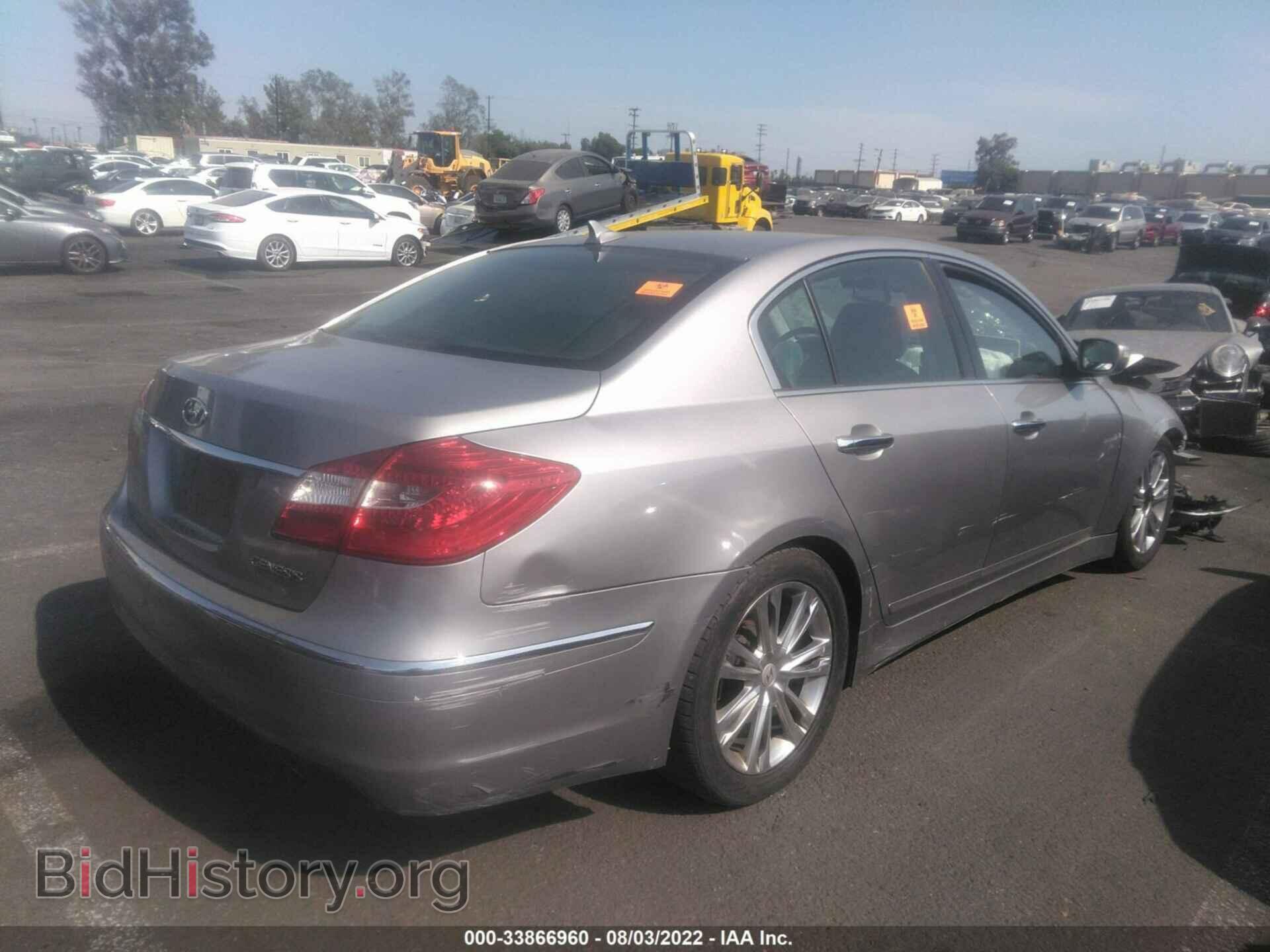 2012 HYUNDAI GENESIS - VIN: KMHGC4DD8CU180864 - Фото 4