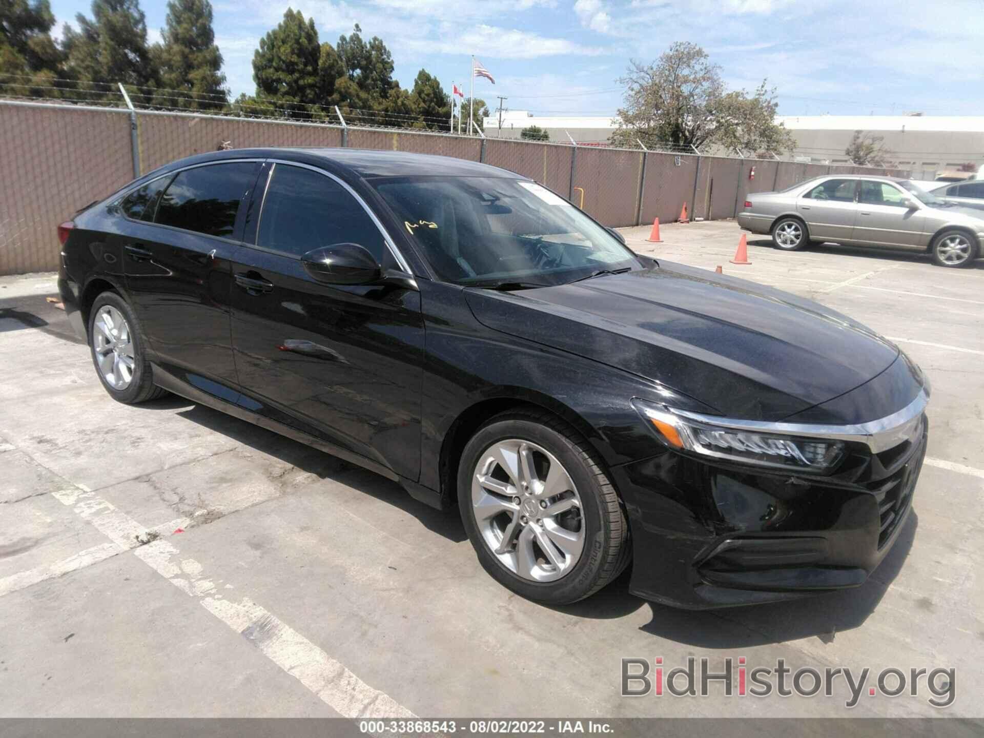 Photo 1HGCV1F10JA141913 - HONDA ACCORD SEDAN 2018