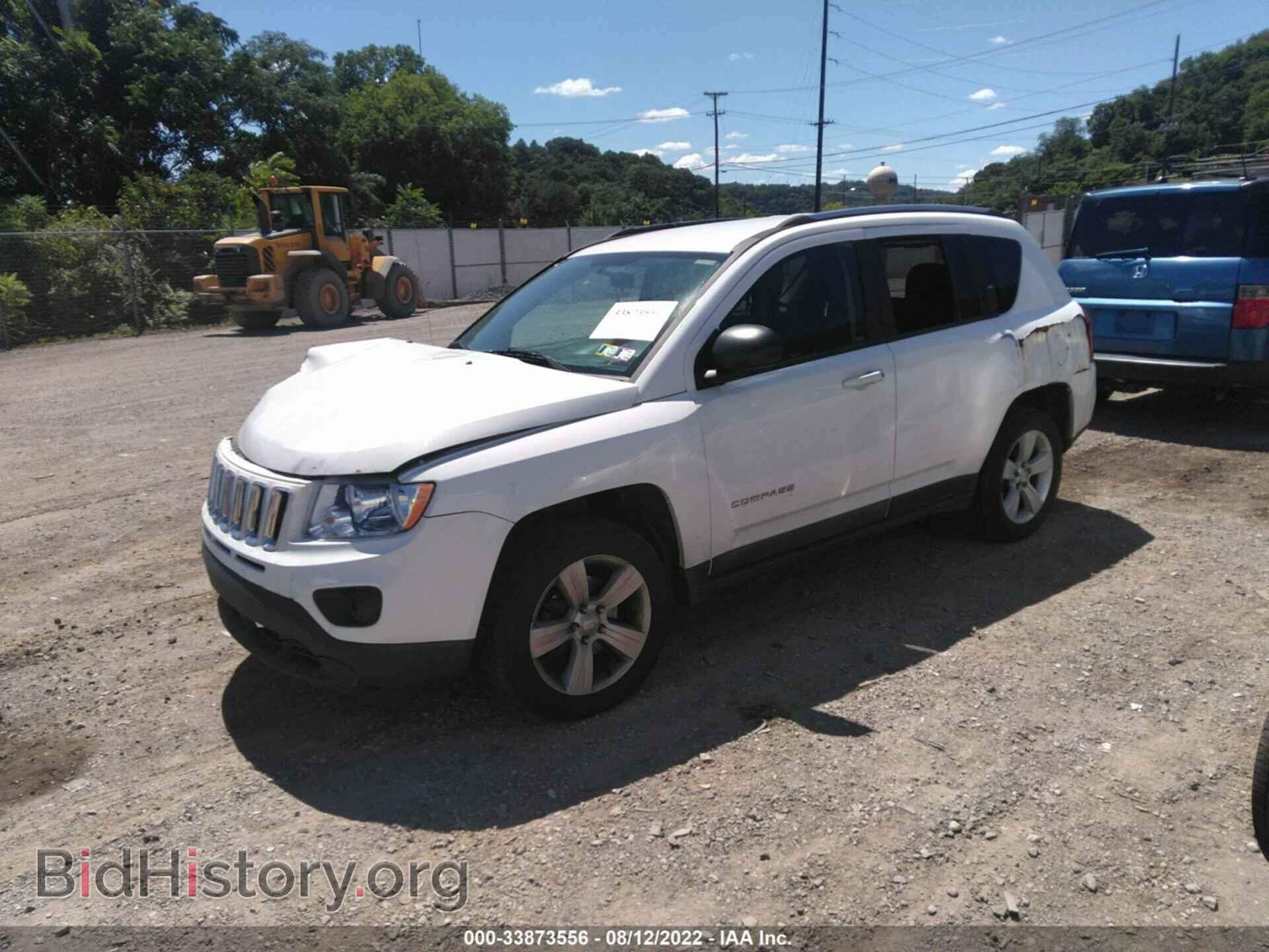 2011 JEEP COMPASS - VIN: 1J4NF1FB9BD282048 - Photo 2