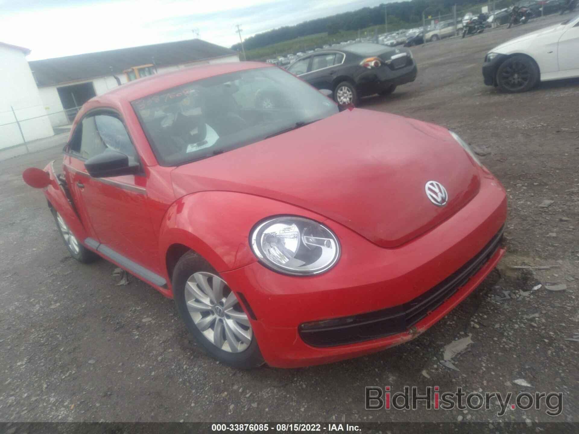 Photo 3VWF17AT5FM611833 - VOLKSWAGEN BEETLE COUPE 2015