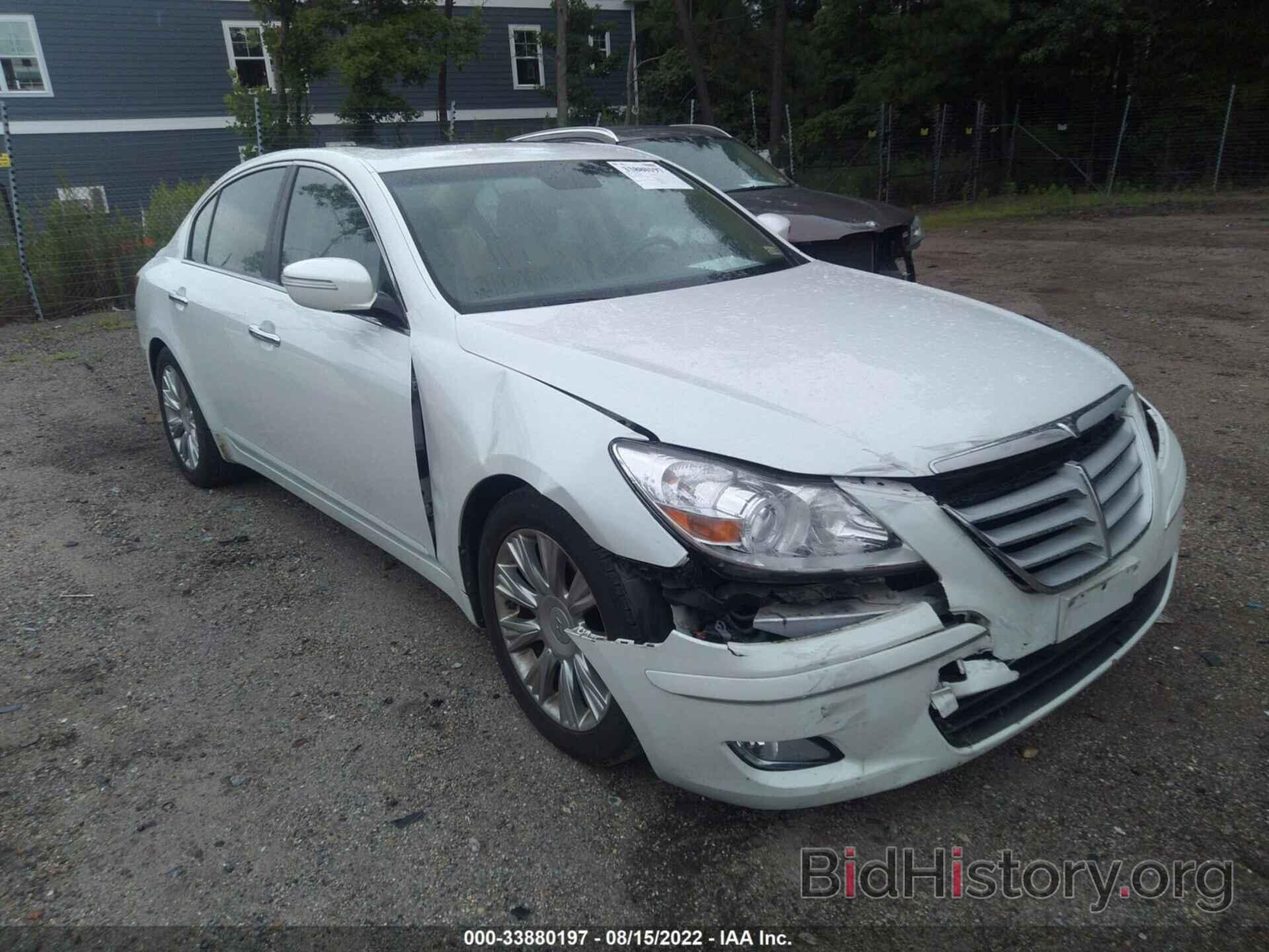 Photo KMHGC4DE4AU075308 - HYUNDAI GENESIS 2010