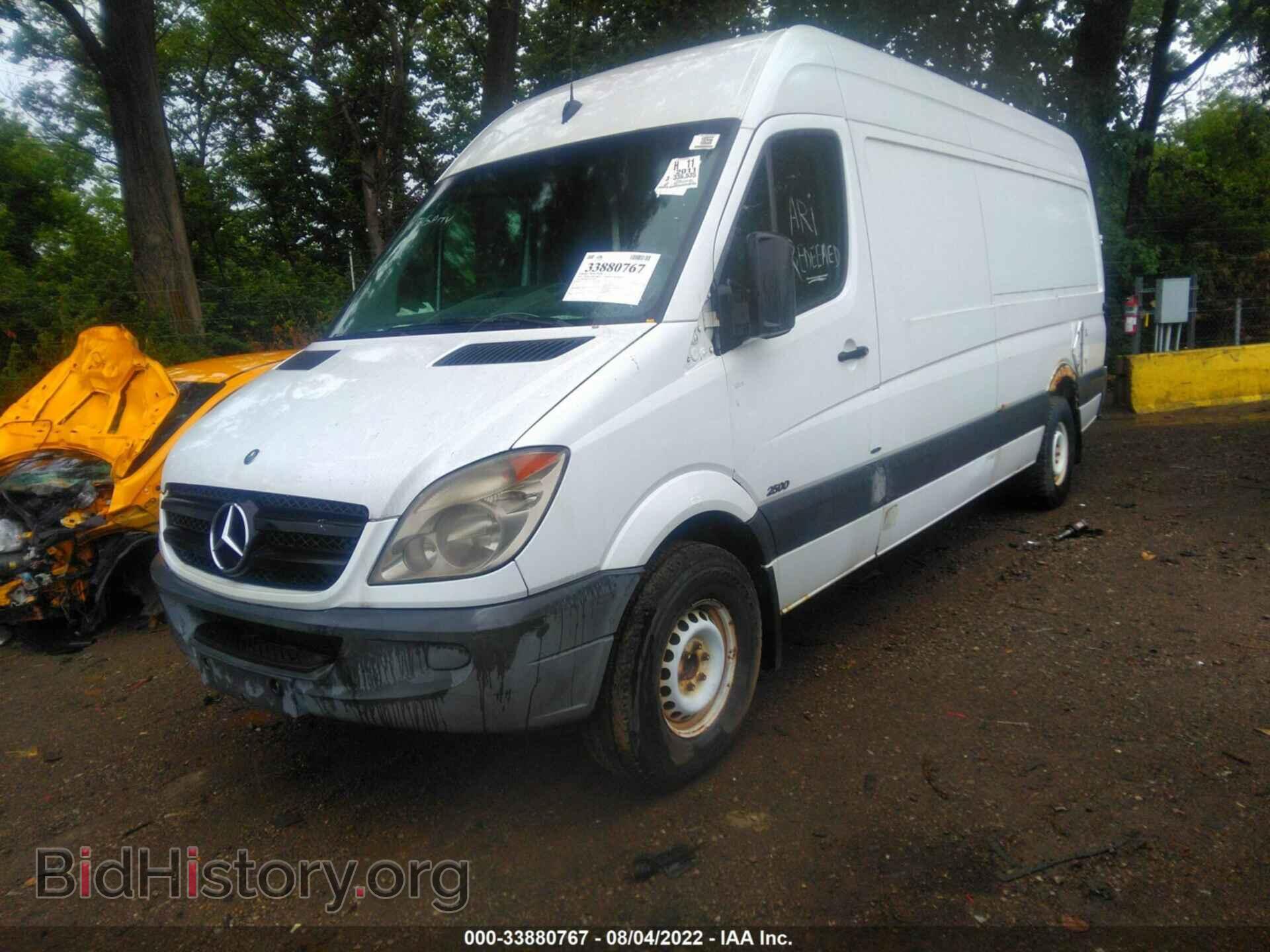 2011 MERCEDES-BENZ SPRINTER CARGO VANS - VIN: WD3PE8CB1B5575655 - Photo 2