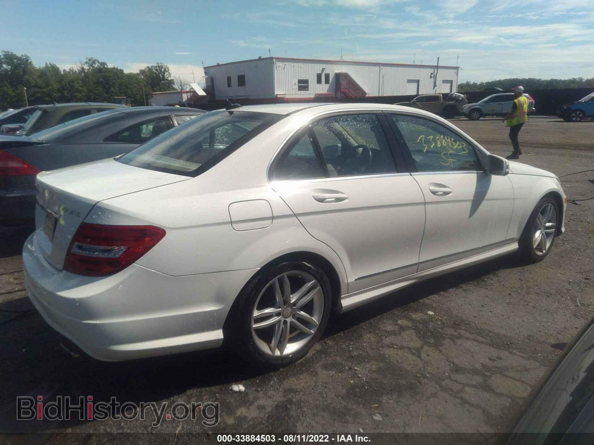 2012 MERCEDES-BENZ C-CLASS - VIN: WDDGF8BB0CR196618 - Фото 4