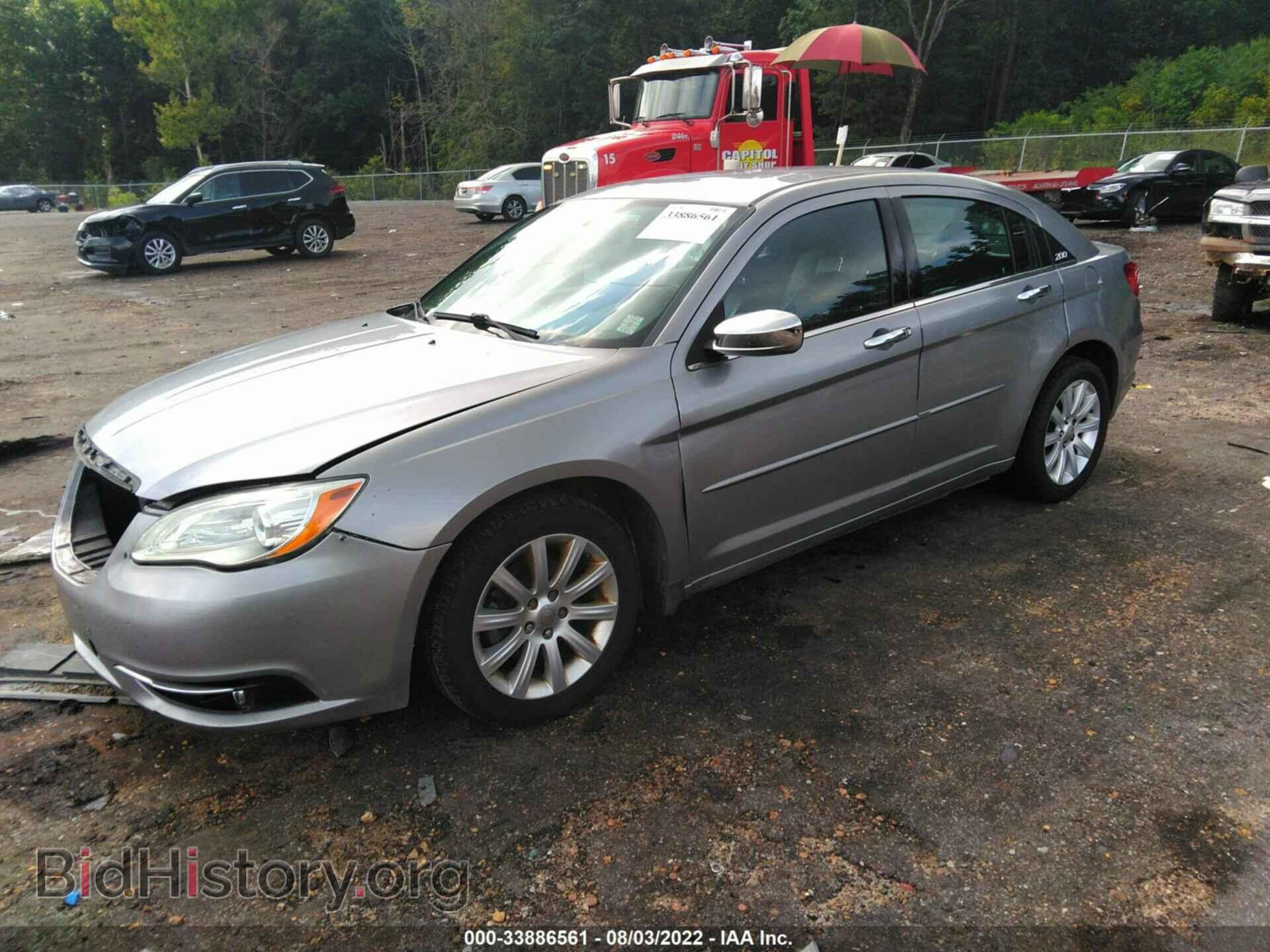 2013 CHRYSLER 200 - VIN: 1C3CCBCG8DN591300 - Photo 2