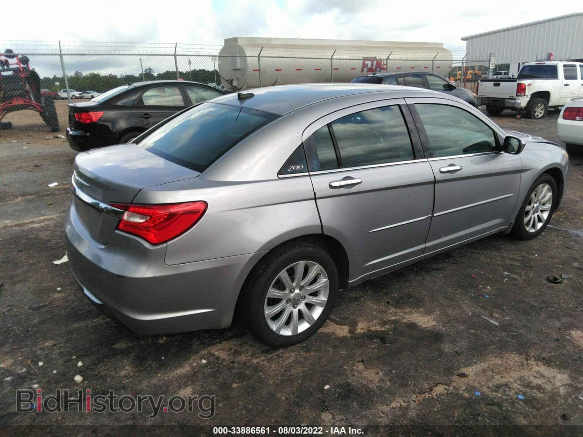 2013 CHRYSLER 200 - VIN: 1C3CCBCG8DN591300 - Photo 4